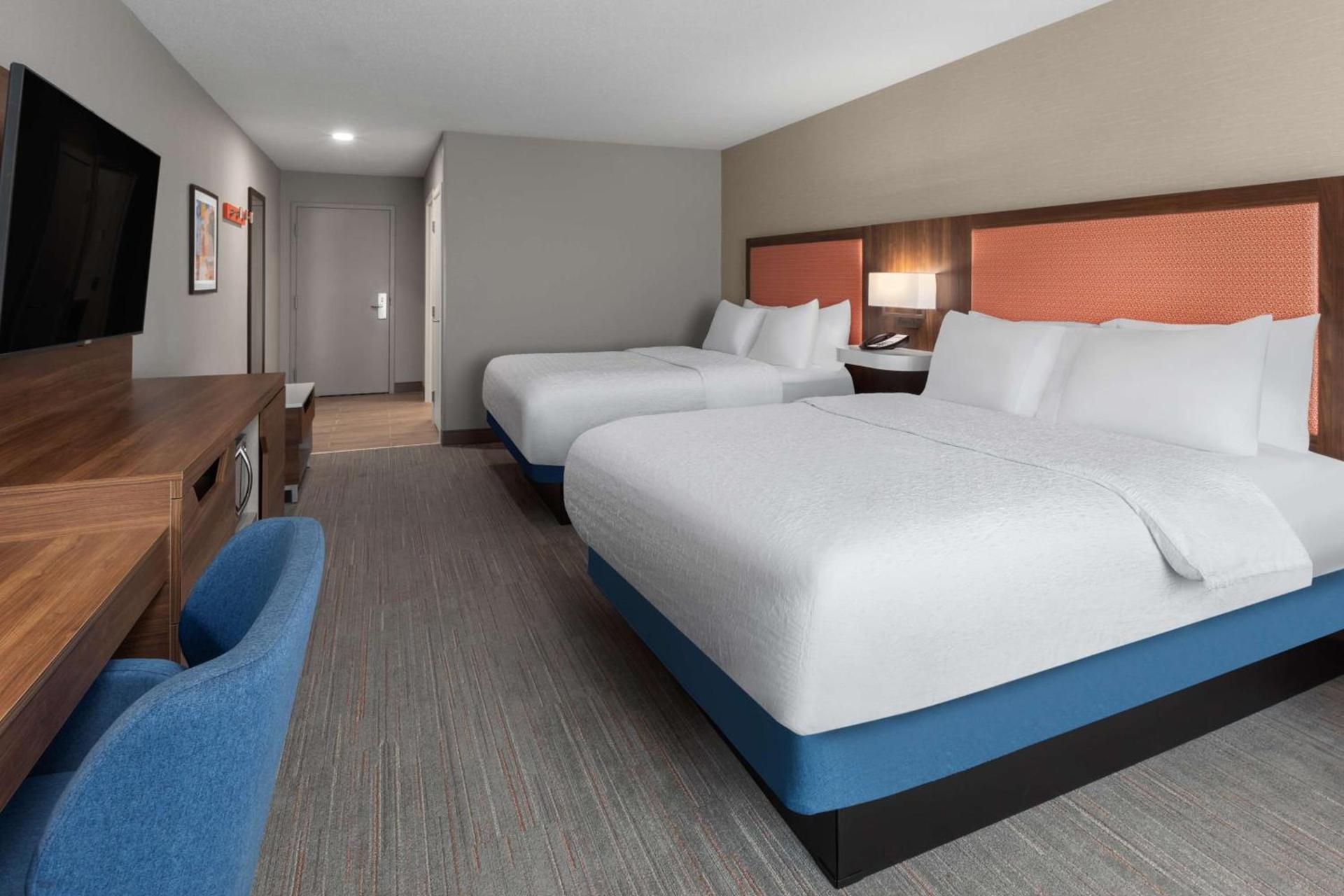 Hampton Inn & Suites Saginaw photo 41