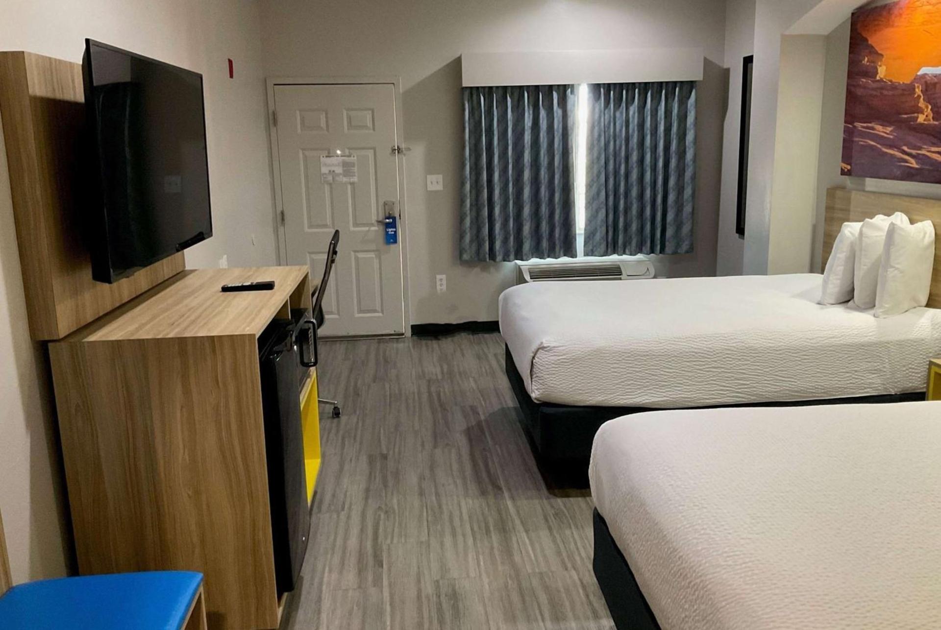 Days Inn by Wyndham Humble/Houston Intercontinental Airport photo 13