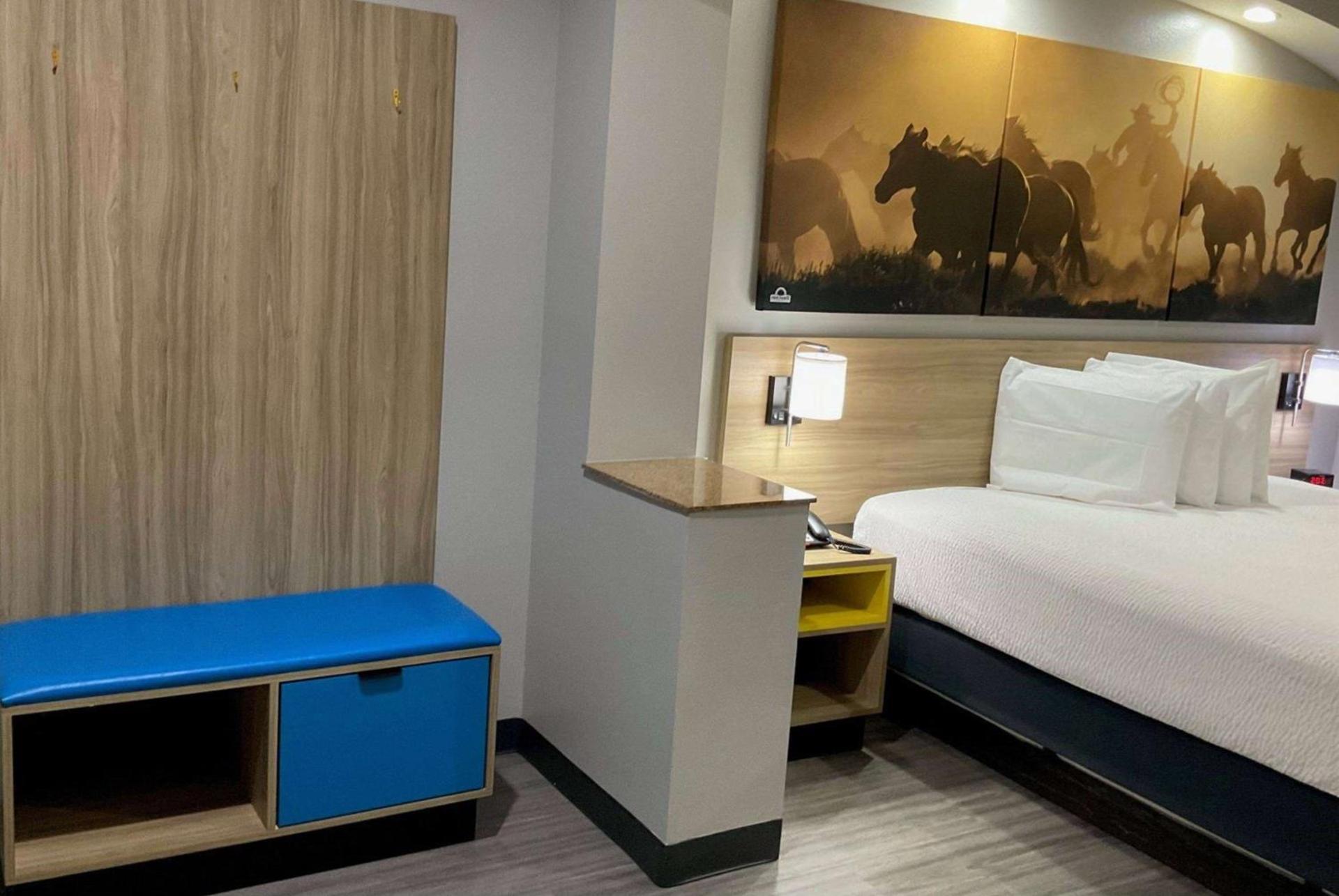 Days Inn by Wyndham Humble/Houston Intercontinental Airport photo 18