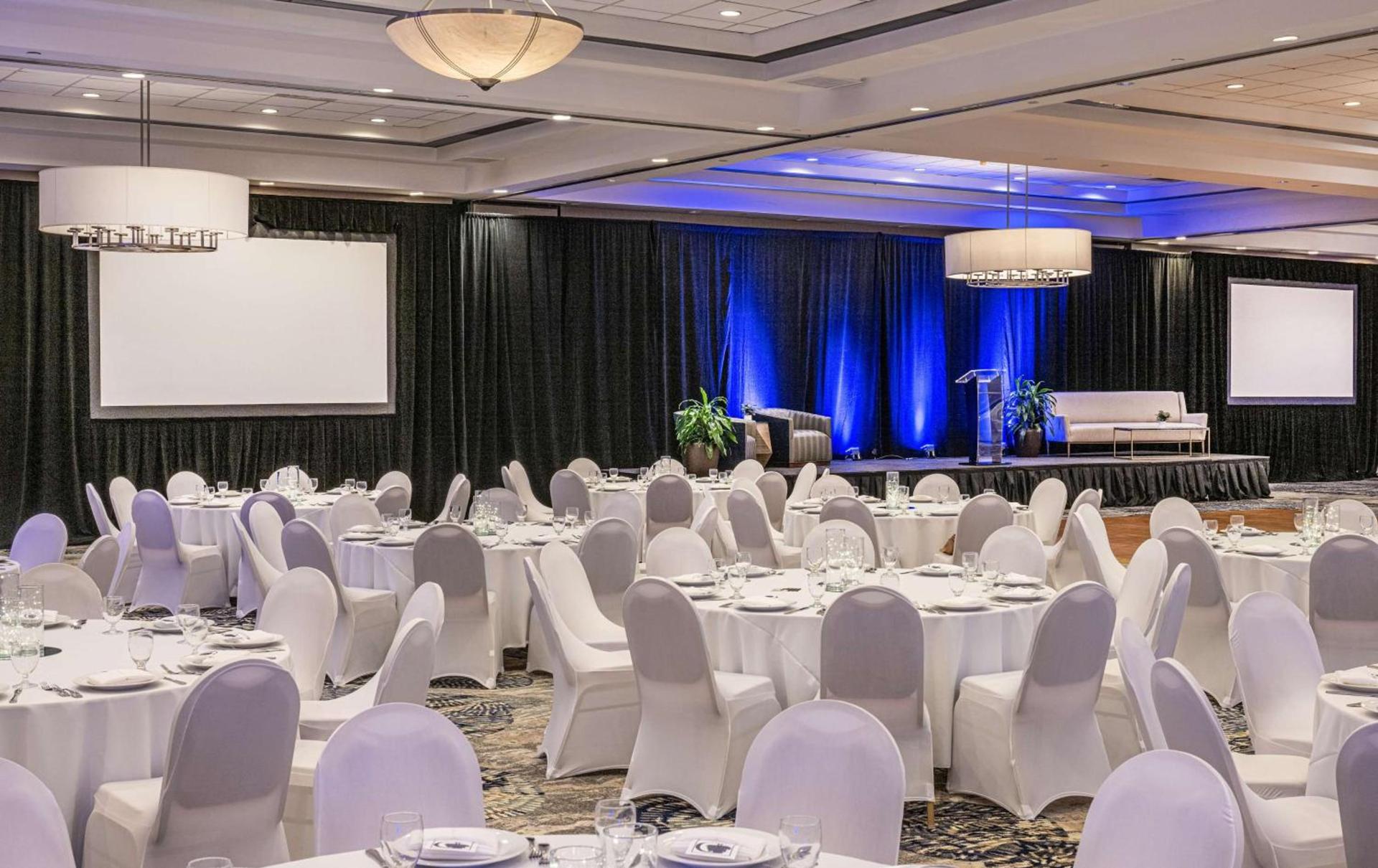DoubleTree by Hilton Hotel Newark Airport photo 64