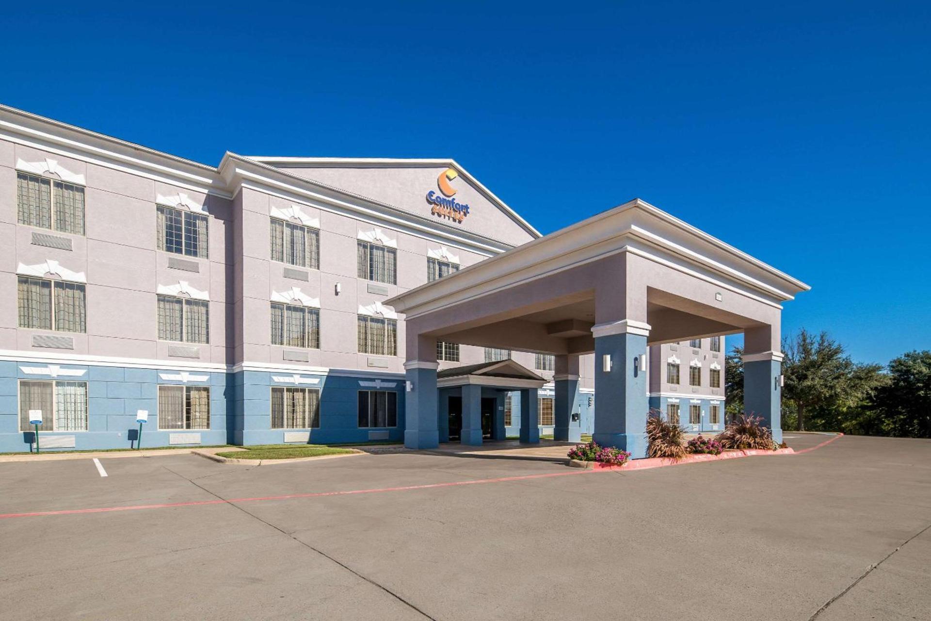 Comfort Suites Roanoke - Fort Worth North photo 8