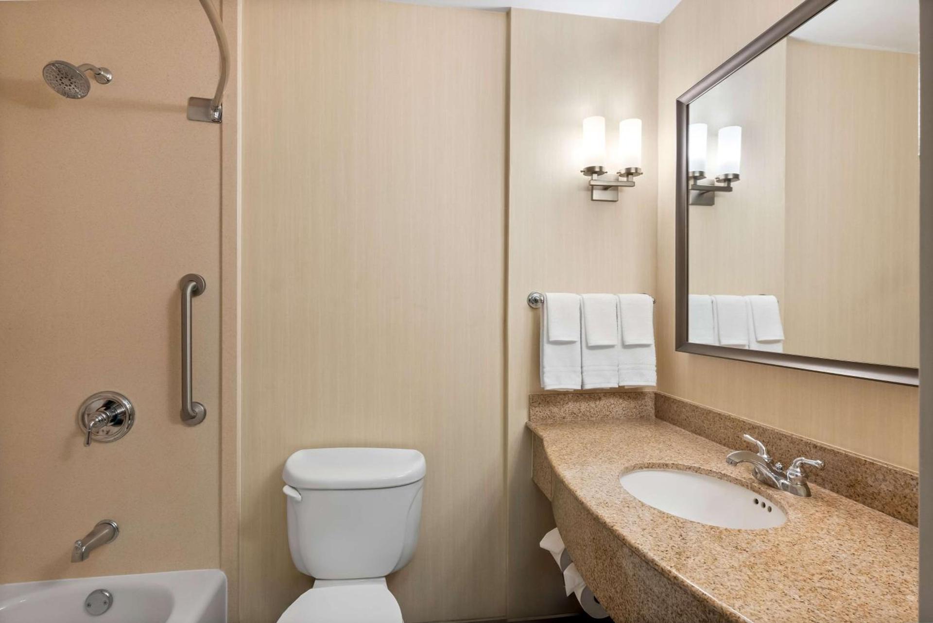 Hilton Garden Inn Fairfield photo 34