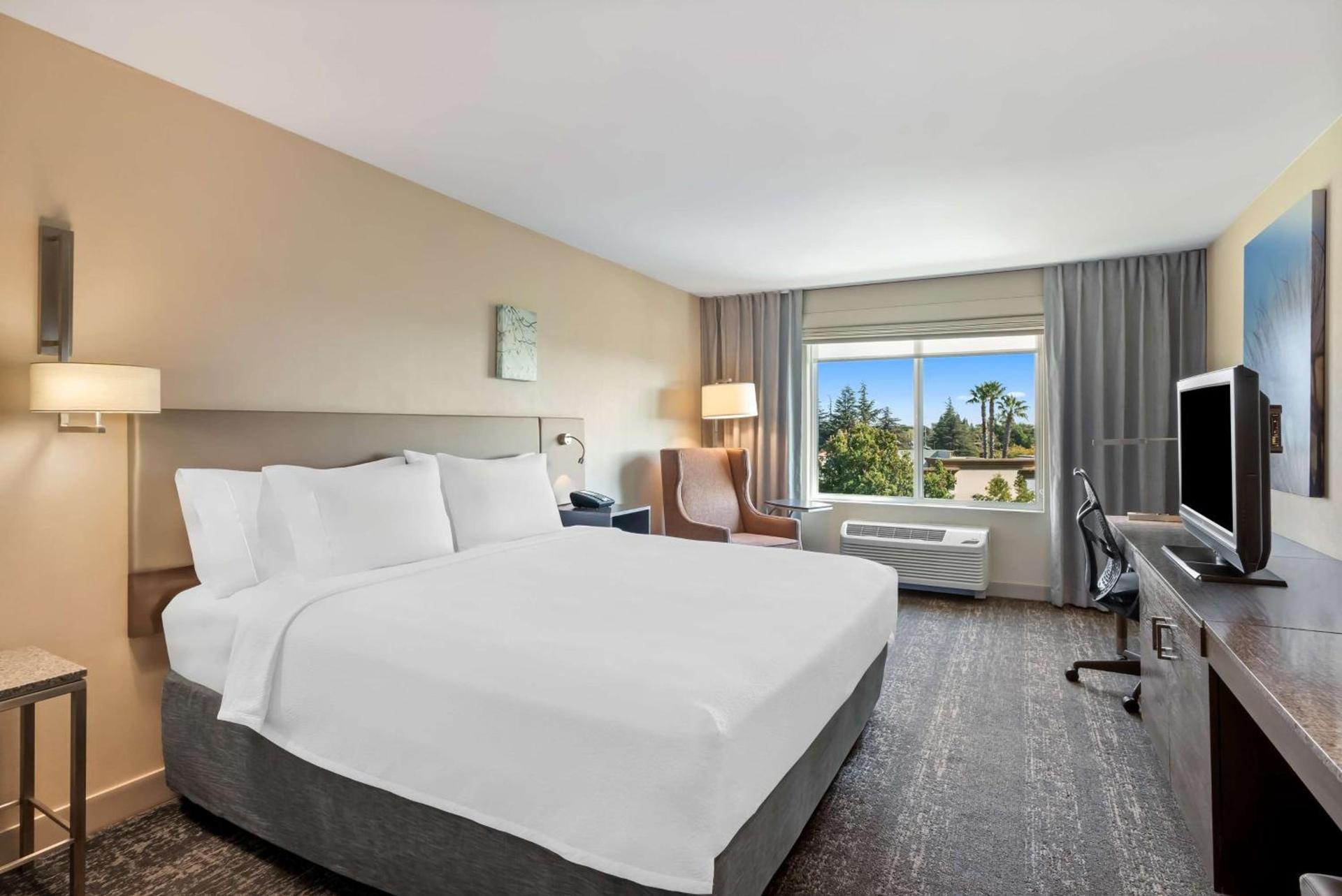 Hilton Garden Inn Fairfield photo 35