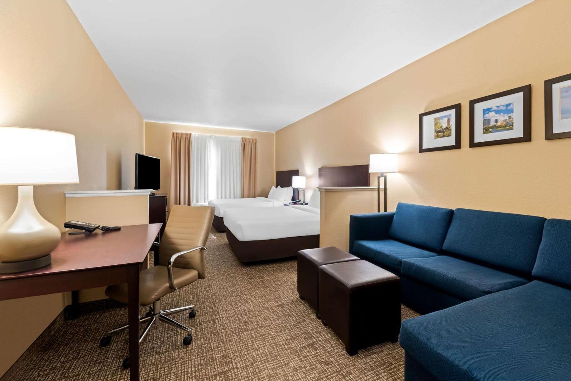Comfort Suites Roanoke - Fort Worth North photo 32