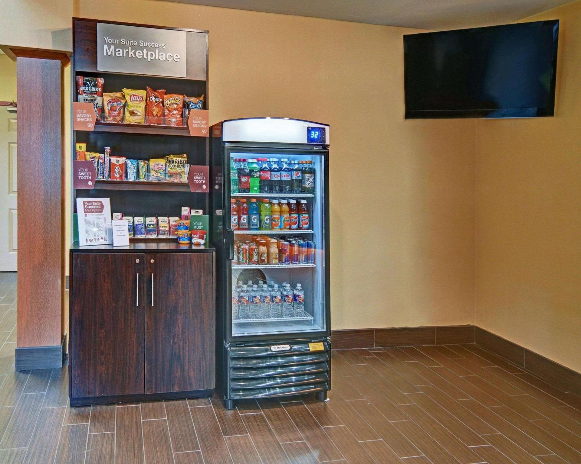 Comfort Suites Roanoke - Fort Worth North photo 6