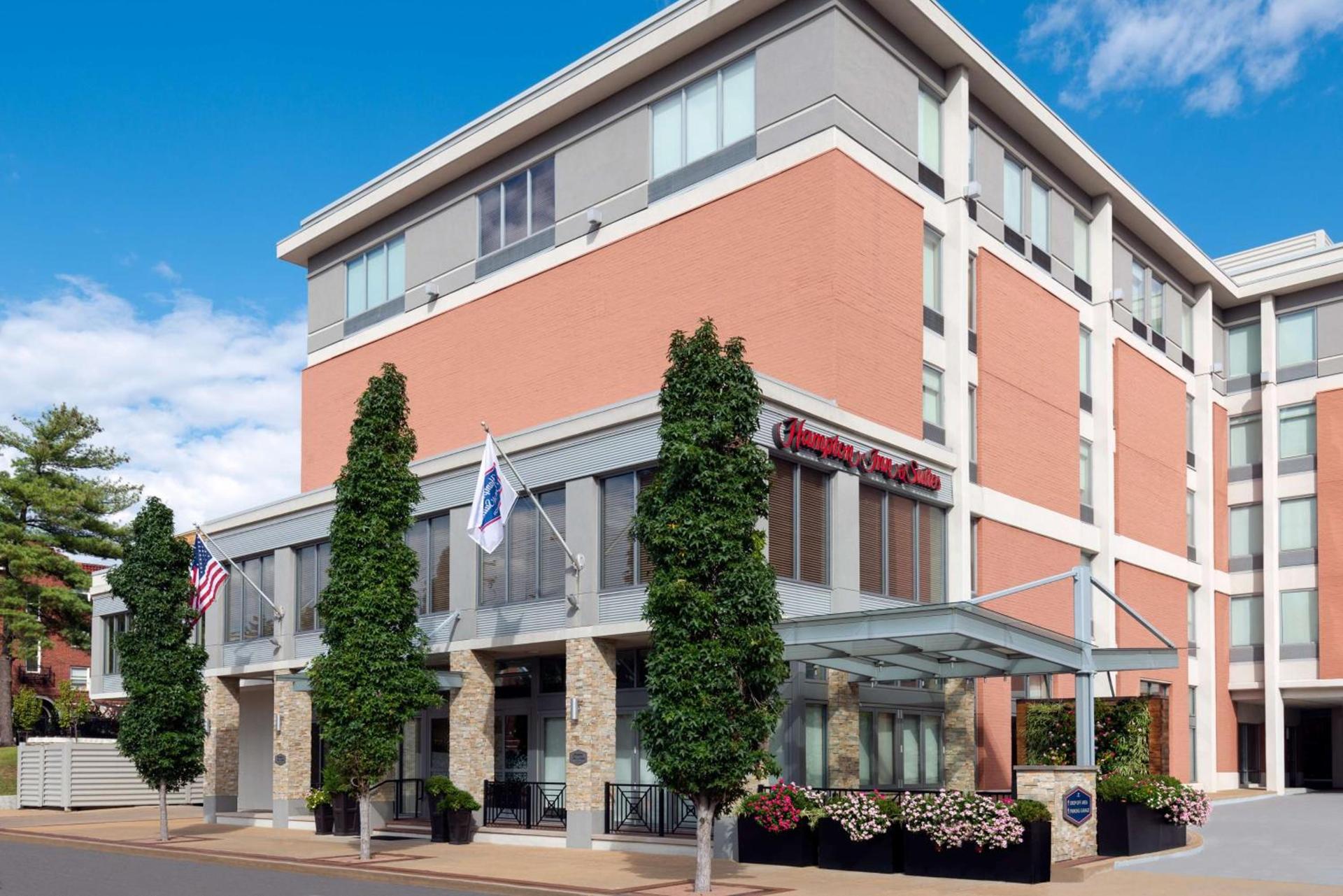 Hampton Inn and Suites Clayton/St. Louis-Galleria Area photo 3