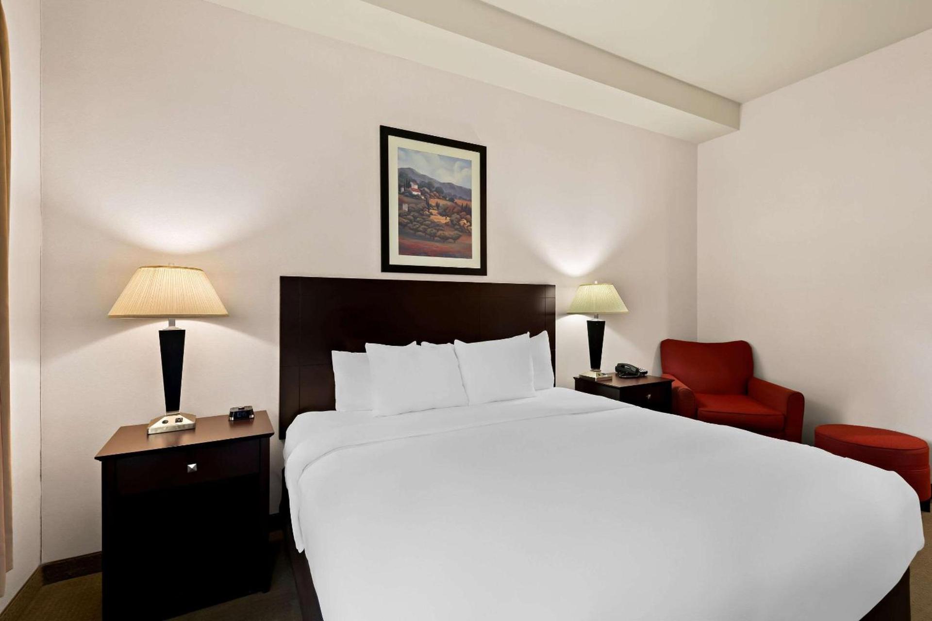 Comfort Inn & Suites Creswell photo 18