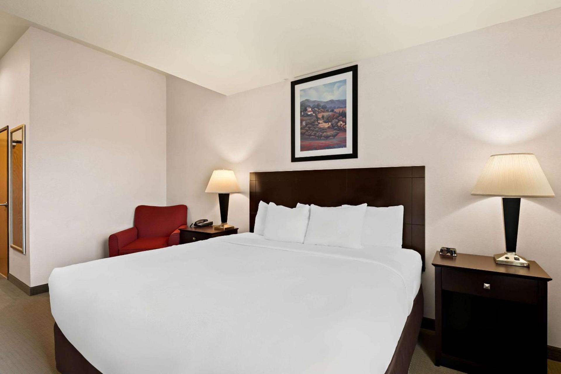 Comfort Inn & Suites Creswell photo 22