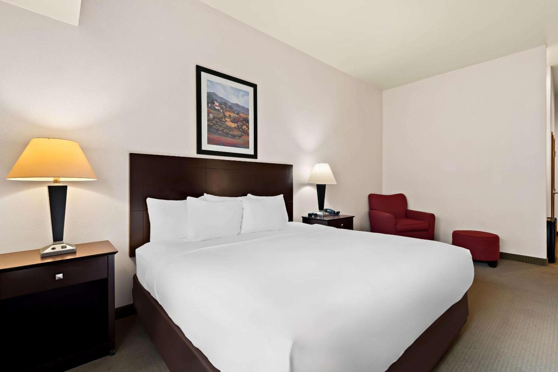 Comfort Inn & Suites Creswell photo 24