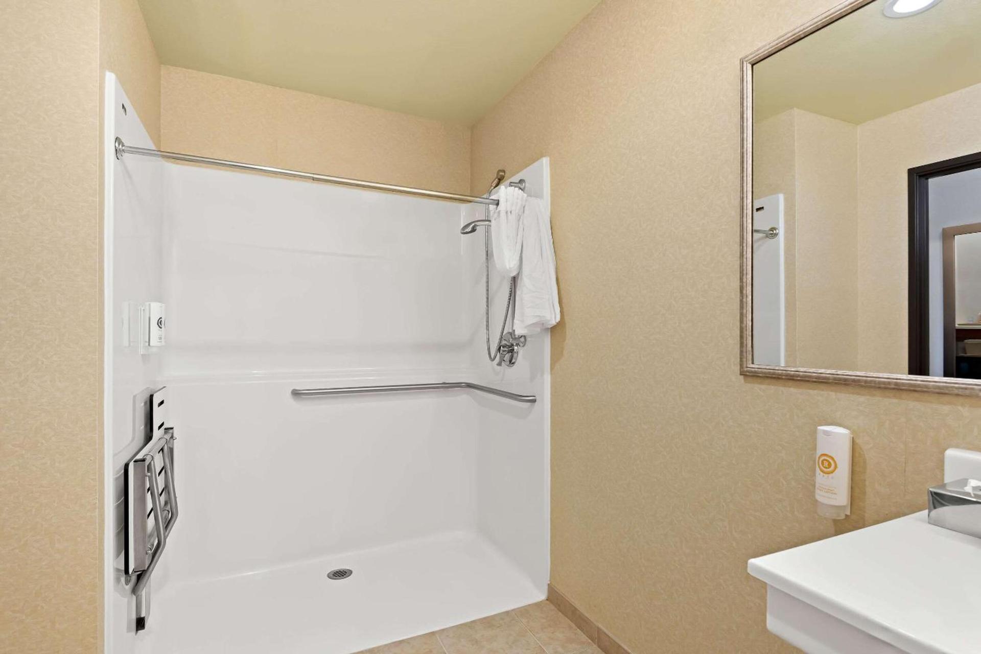 Comfort Inn & Suites Creswell photo 26