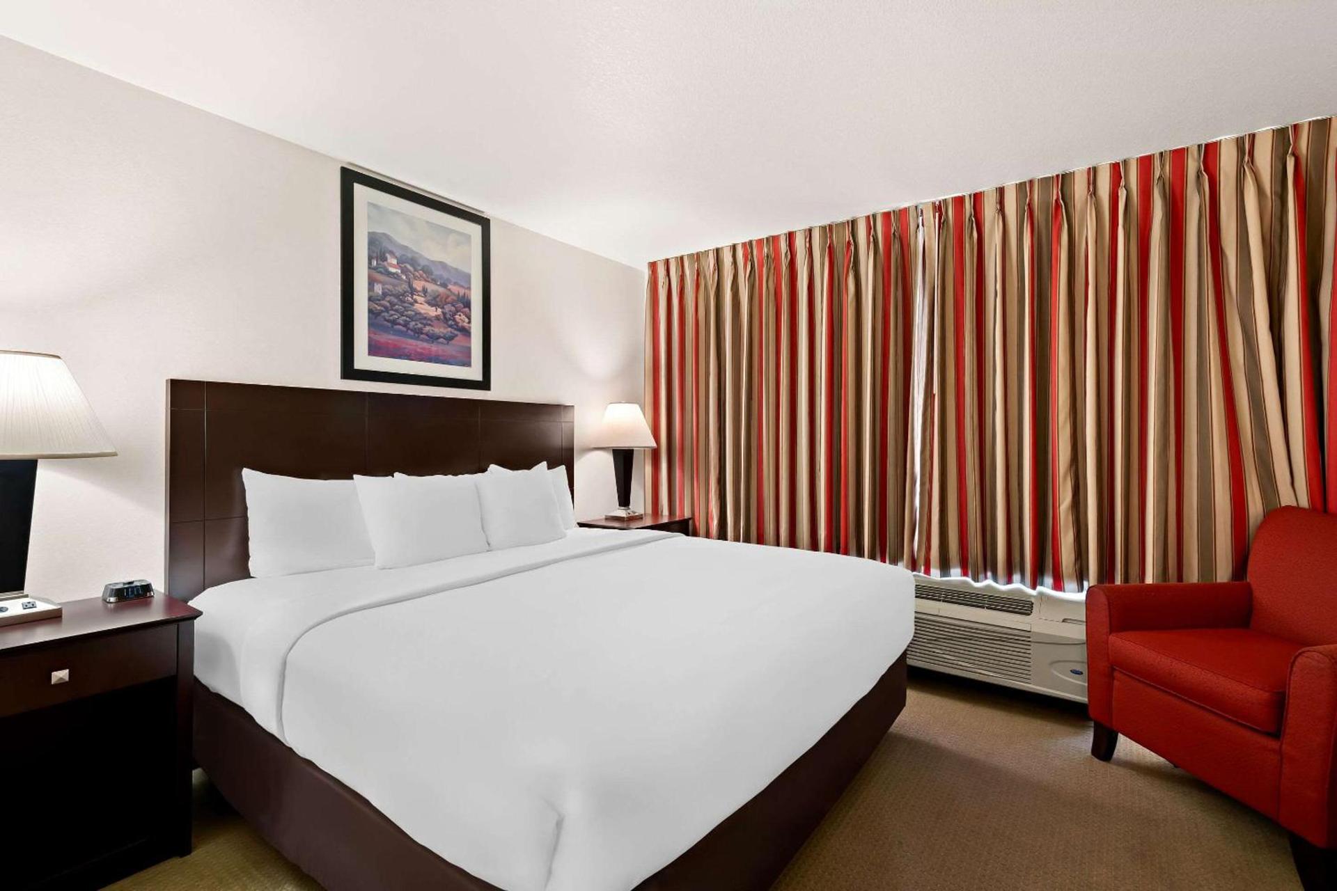 Comfort Inn & Suites Creswell photo 29