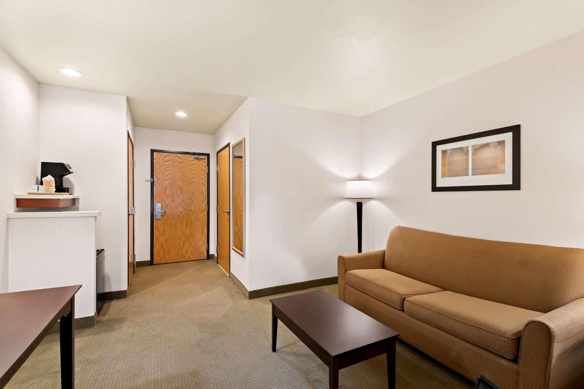 Comfort Inn & Suites Creswell photo 32