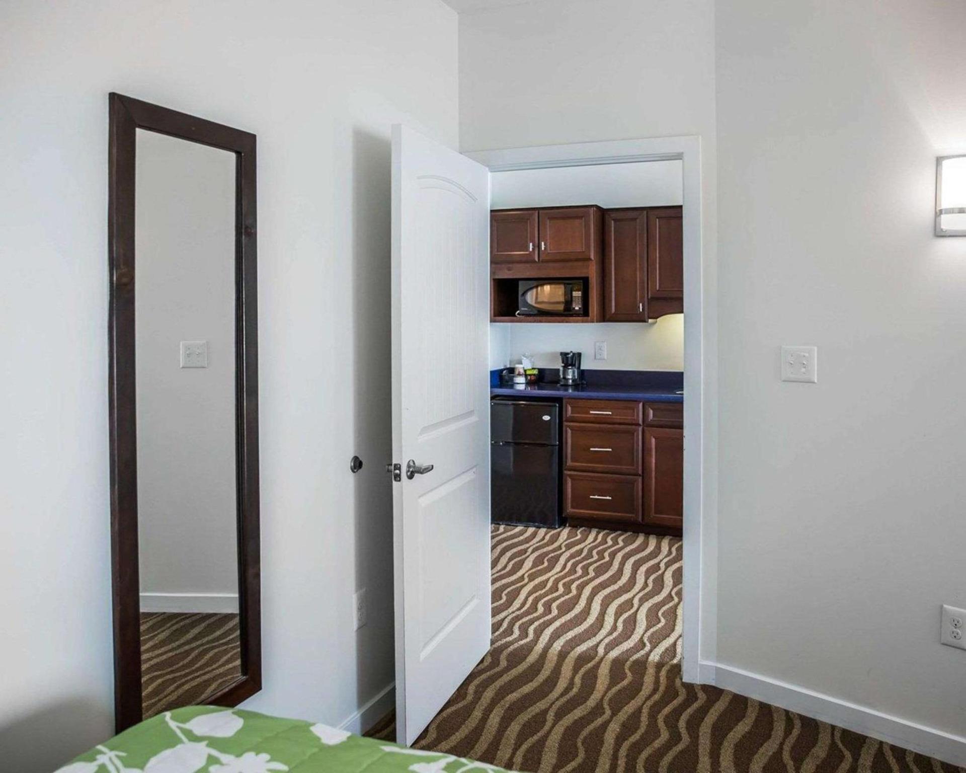Island Inn & Suites, an Ascend Collection Hotel photo 16