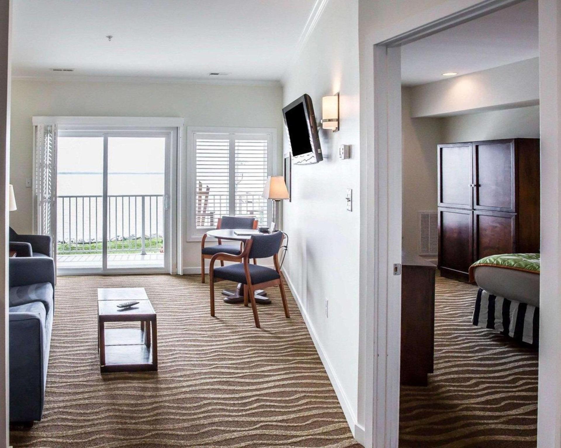Island Inn & Suites, an Ascend Collection Hotel photo 21