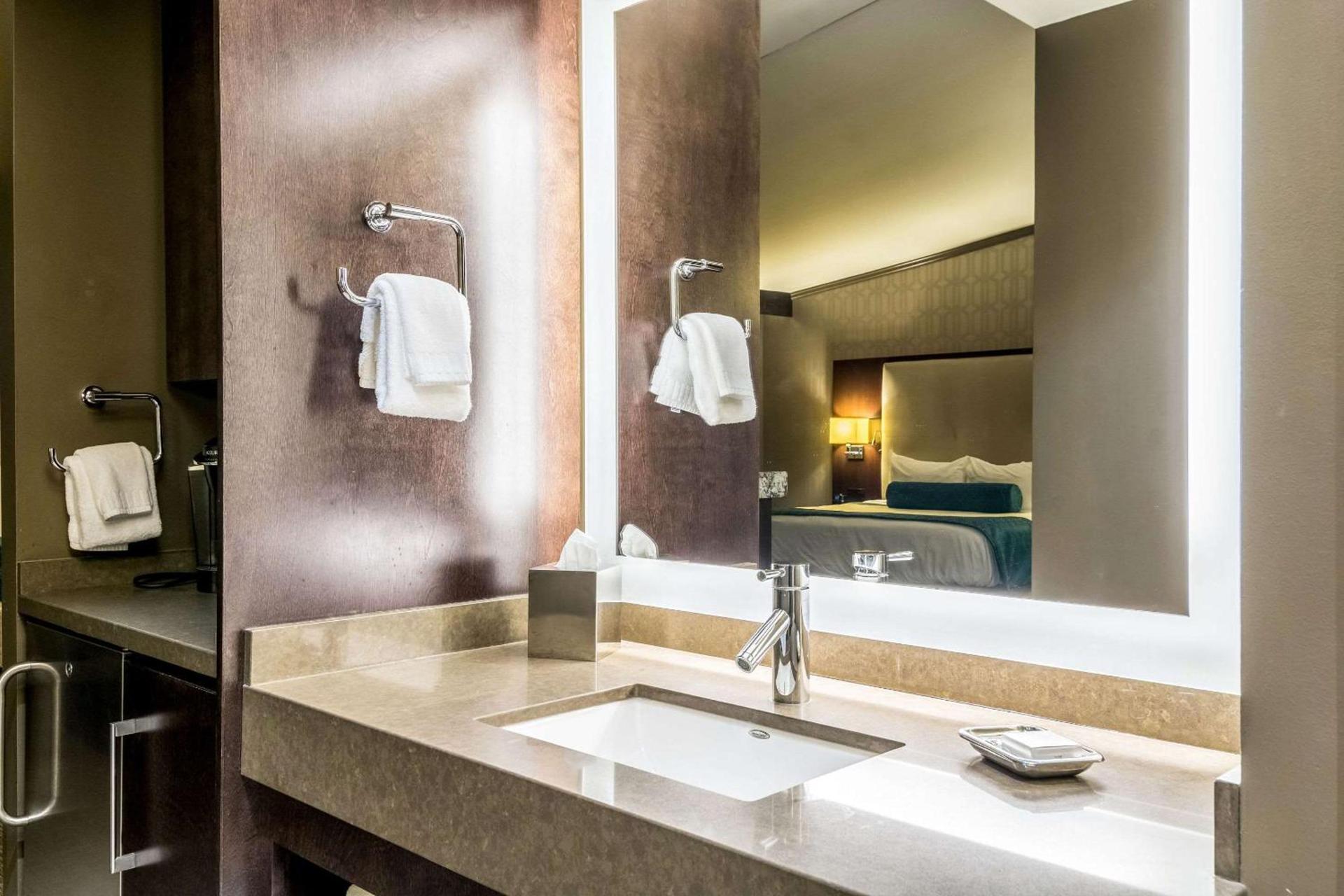 Oasis Hotel and Conv Center, an Ascend Collection Hotel photo 30