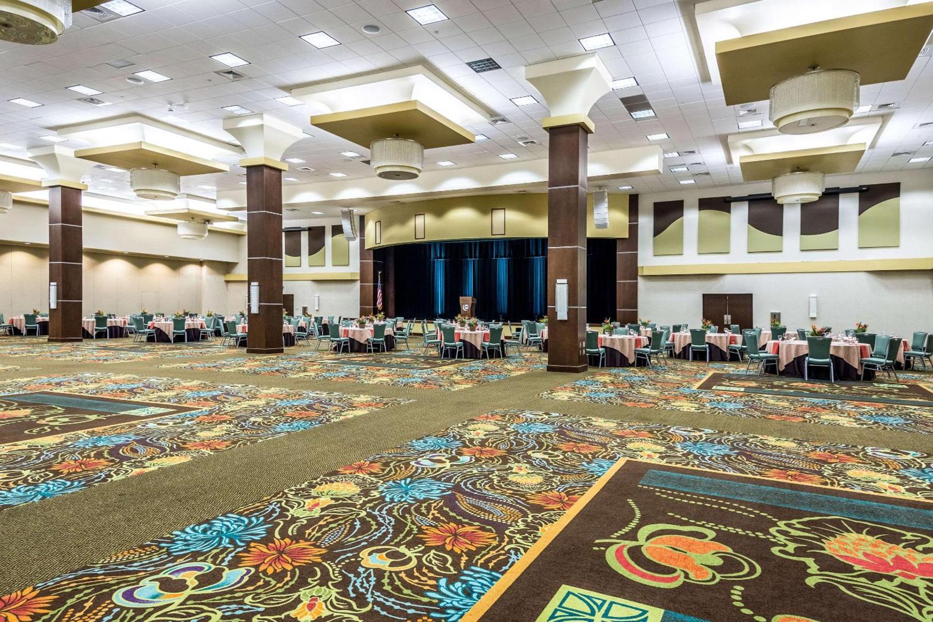 Oasis Hotel and Conv Center, an Ascend Collection Hotel photo 51