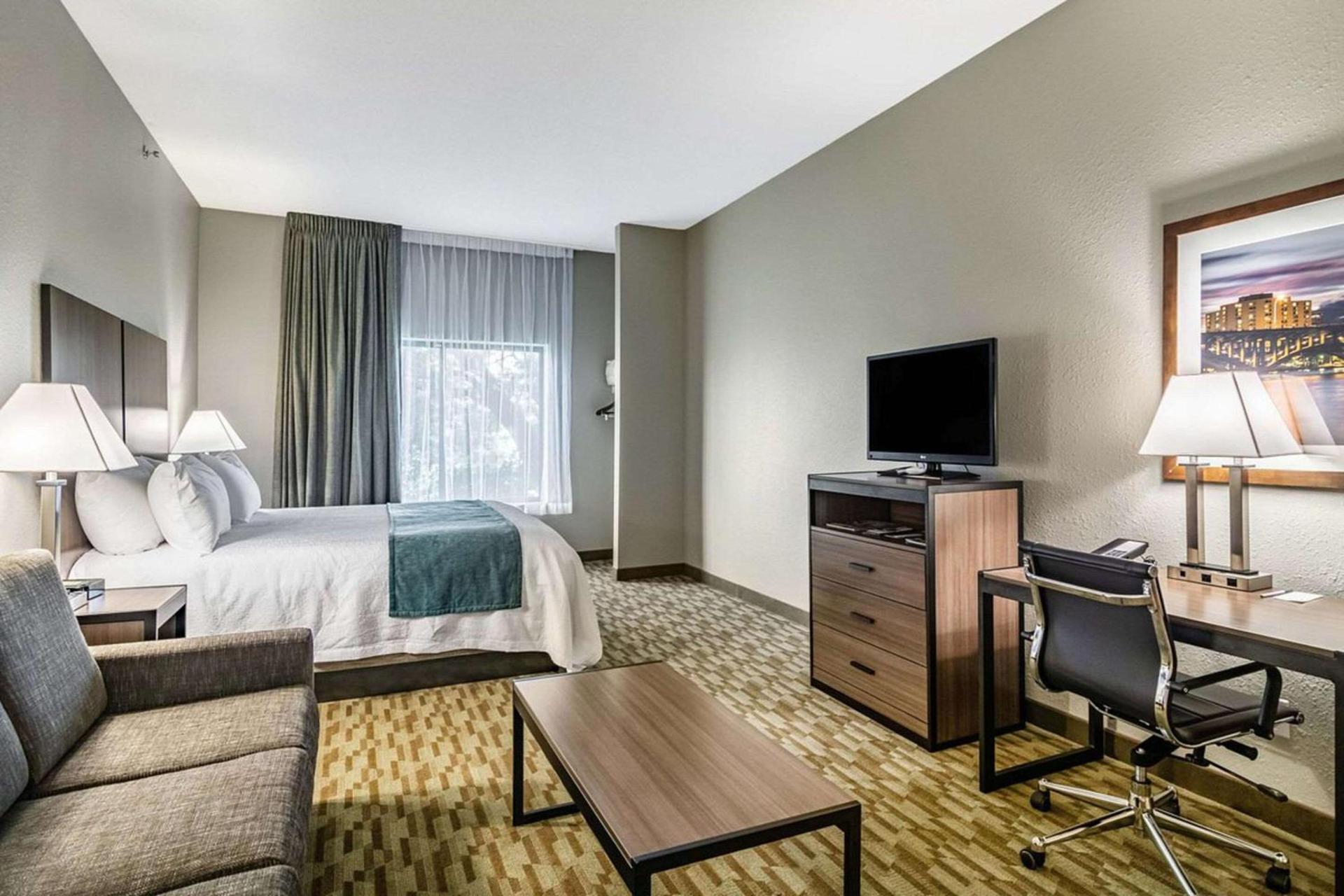 Riverview Inn & Suites, an Ascend Collection Hotel photo 11