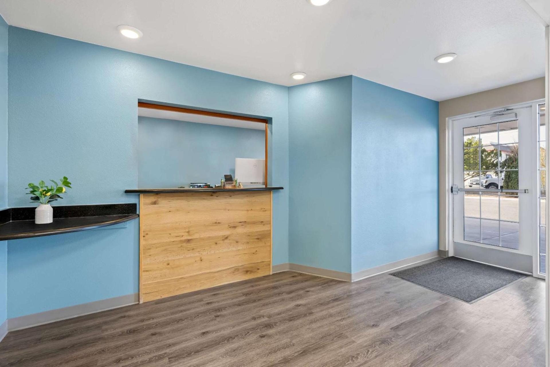 WoodSpring Suites Hobbs photo 7