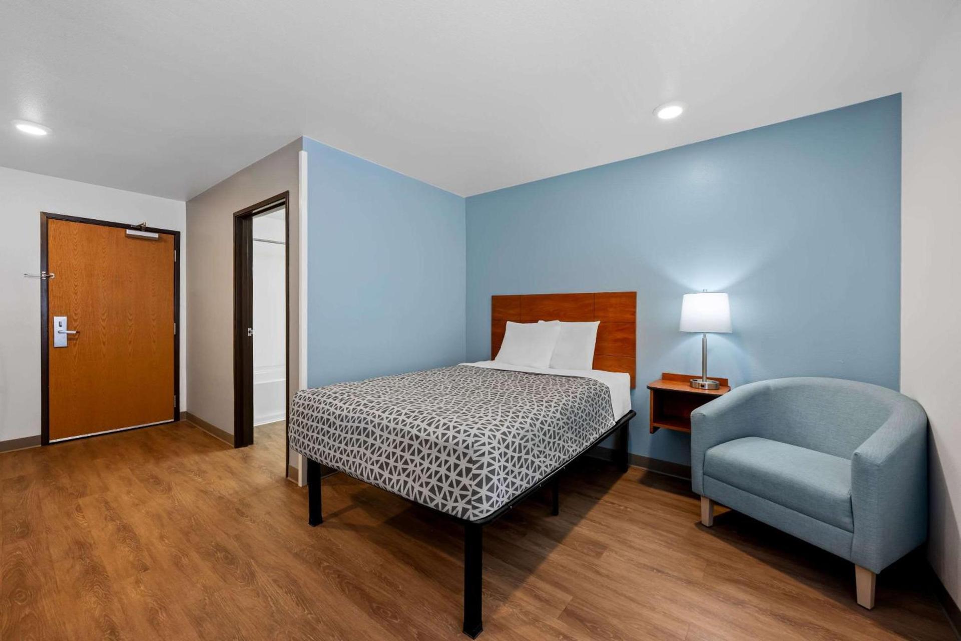 WoodSpring Suites Hobbs photo 9