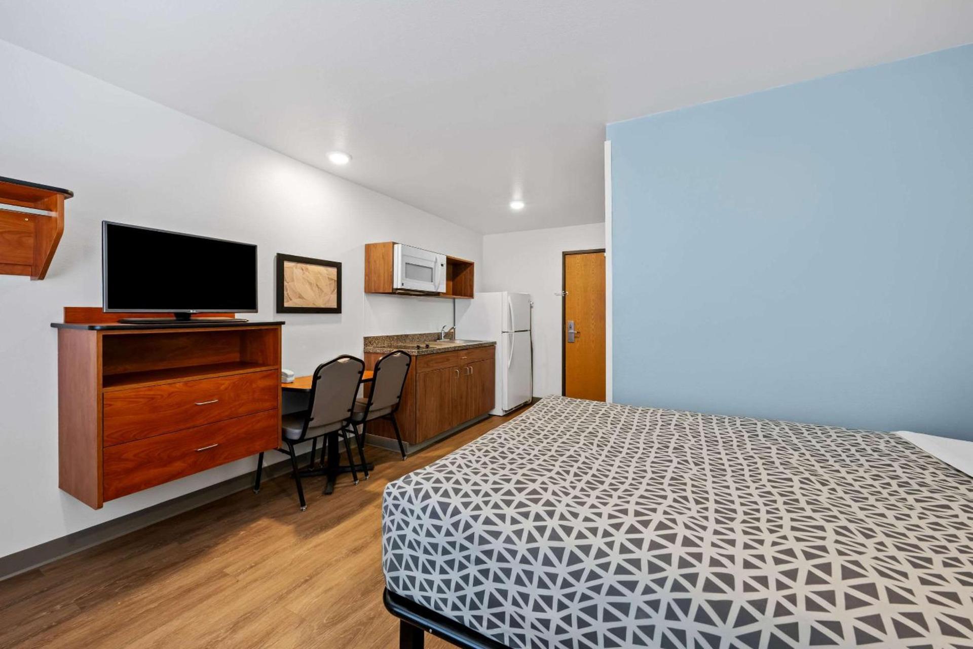 WoodSpring Suites Hobbs photo 10