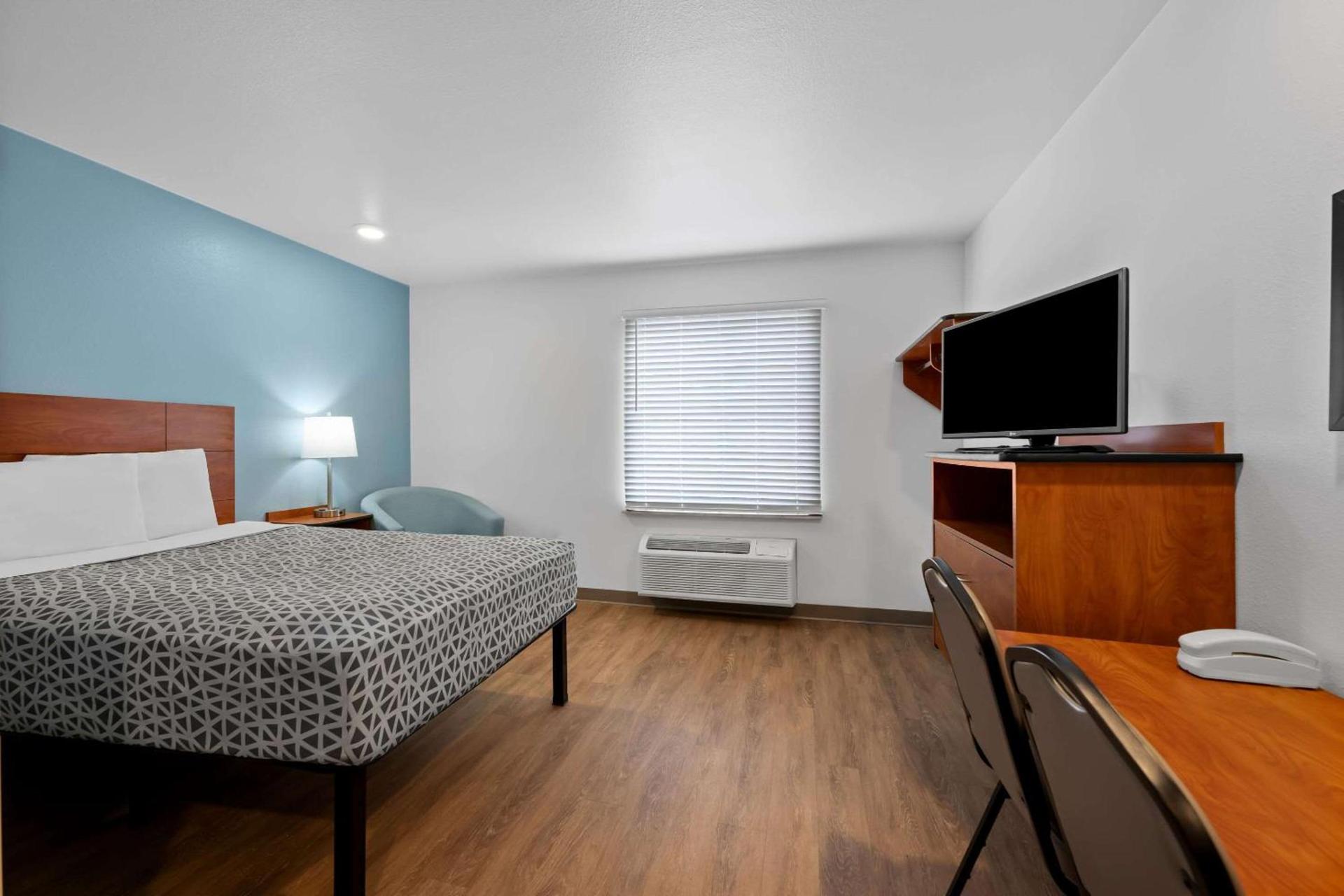 WoodSpring Suites Hobbs photo 14