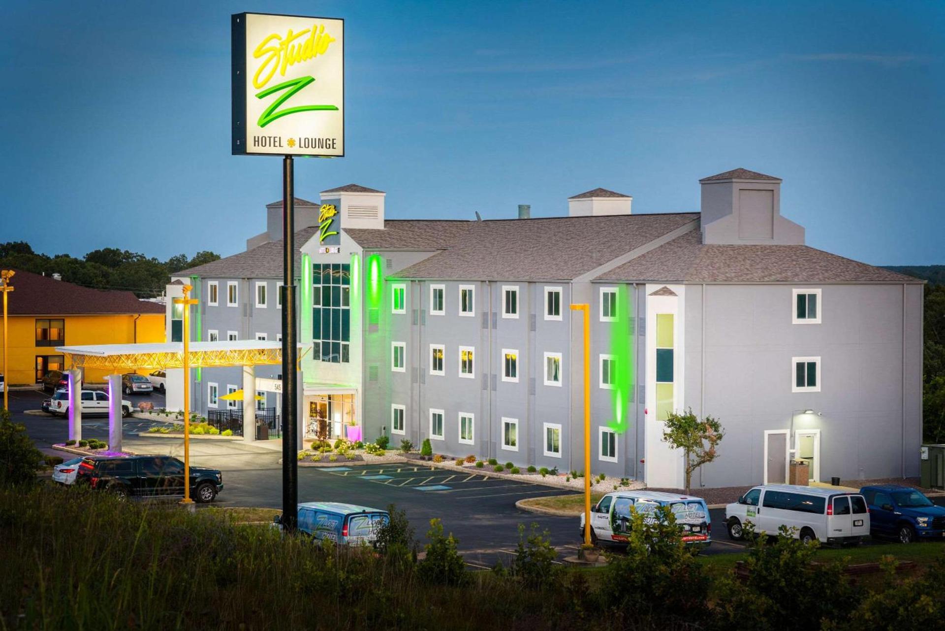 Studio Z, an Ascend Collection Hotel — hotel in Saint Robert