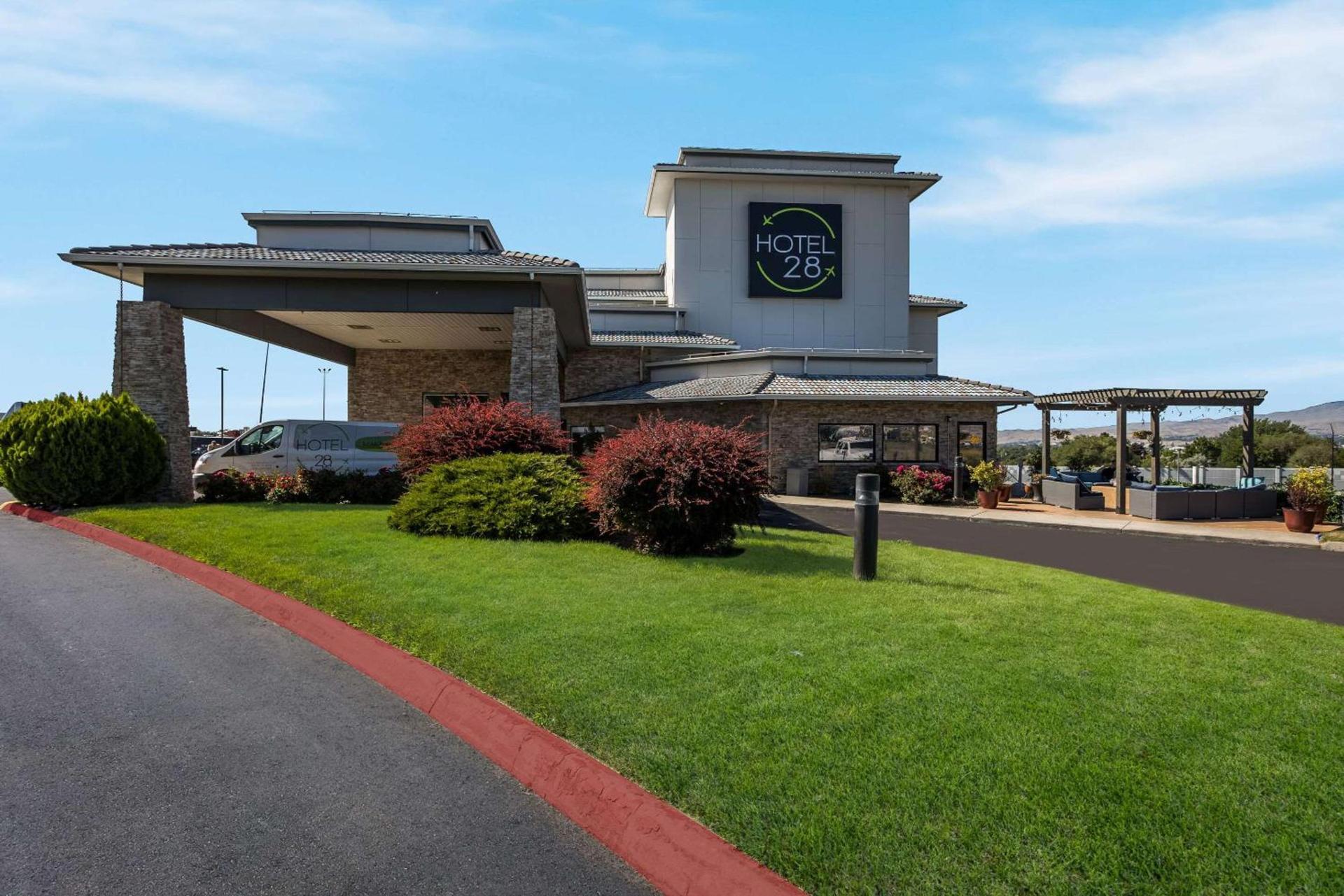 Hotel 28 Boise Airport, an Ascend Collection Hotel photo 2