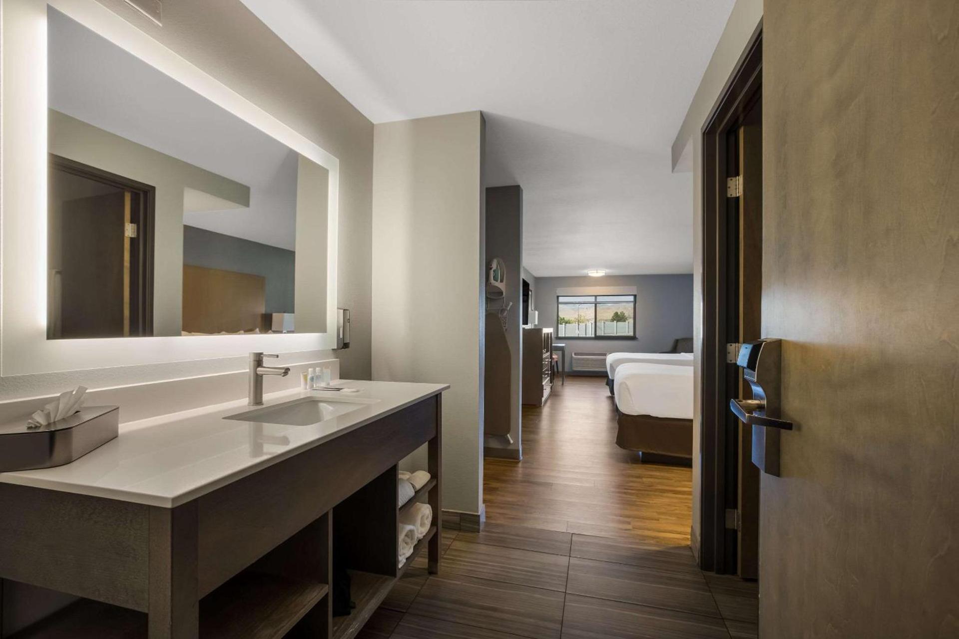 Hotel 28 Boise Airport, an Ascend Collection Hotel photo 15