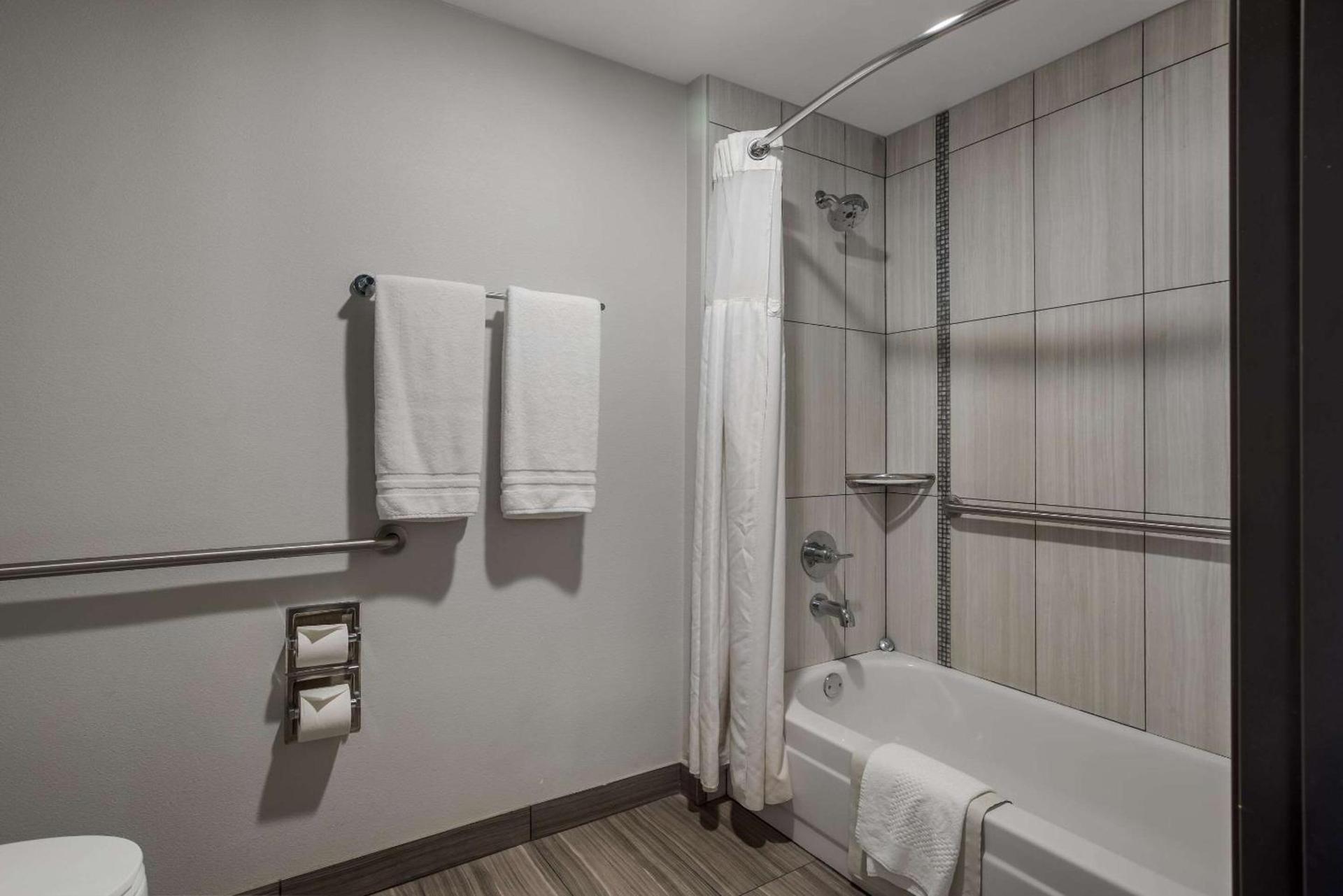 Hotel 28 Boise Airport, an Ascend Collection Hotel photo 20