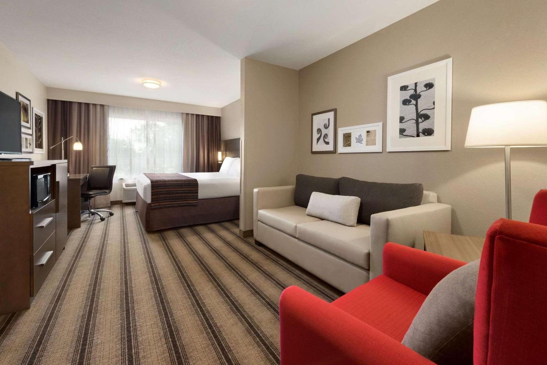 Country Inn & Suites by Radisson, St Cloud West, MN photo 2