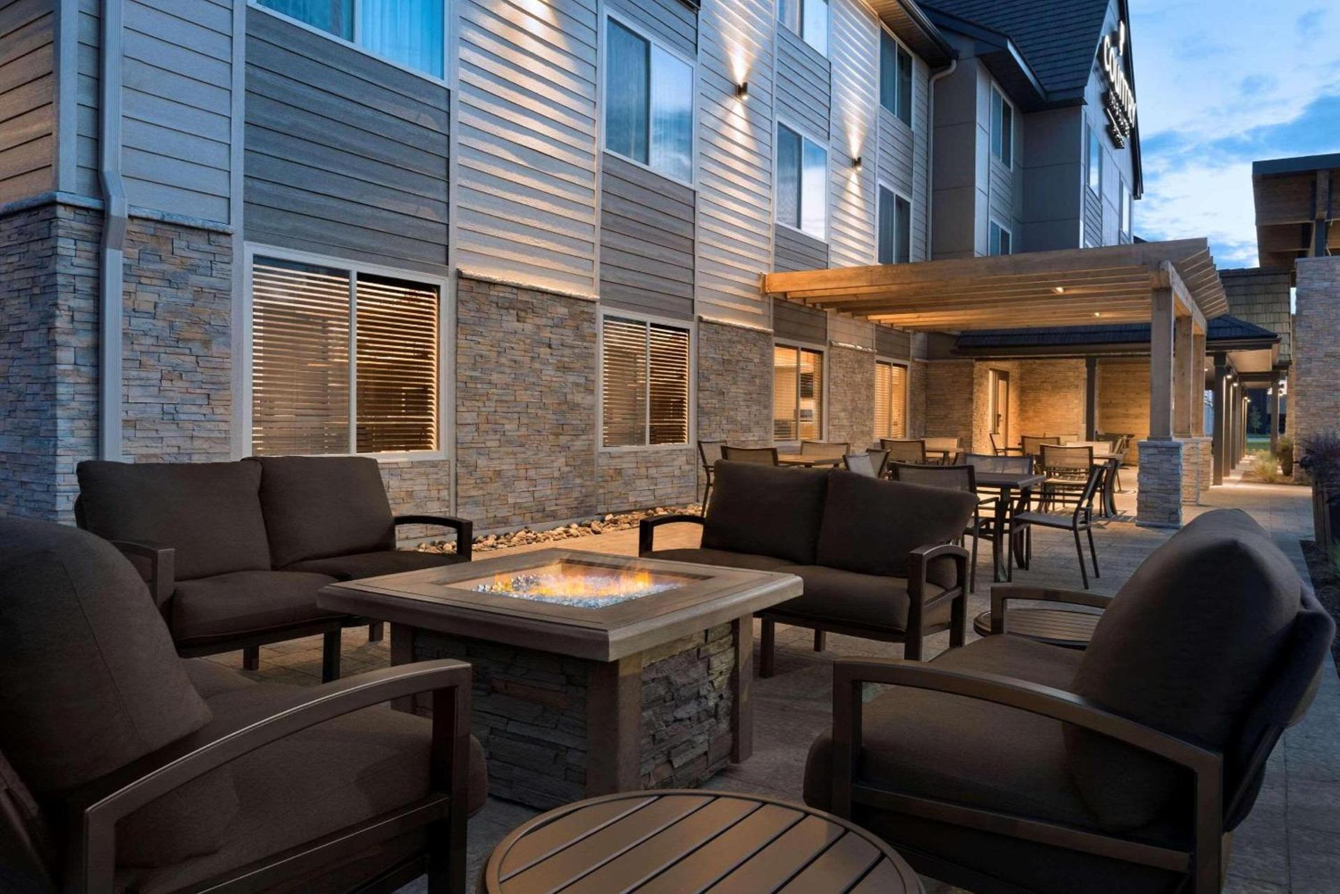 Country Inn & Suites by Radisson, St Cloud West, MN photo 17