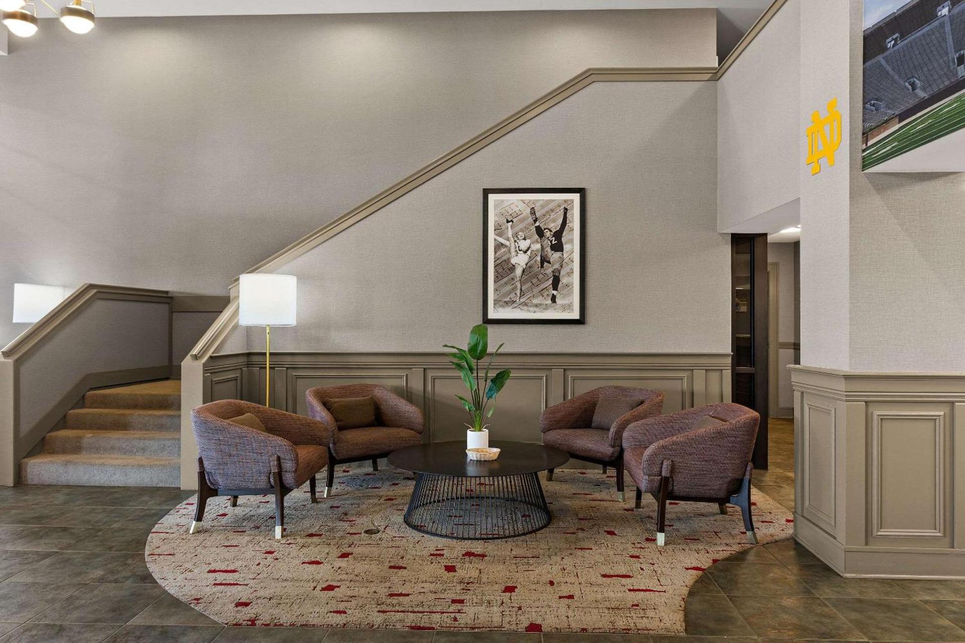 Wingate by Wyndham South Bend - Notre Dame photo 5