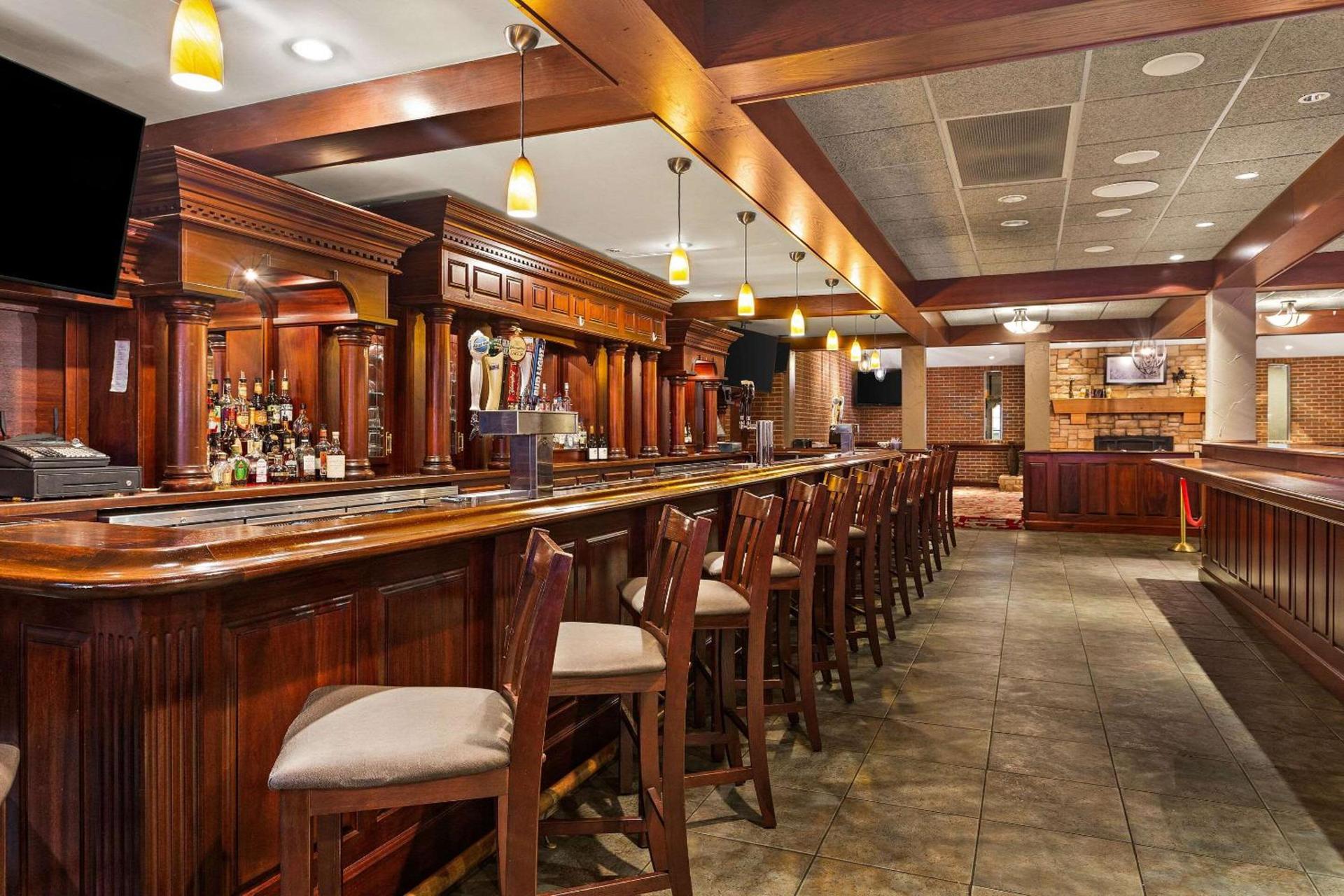 Wingate by Wyndham South Bend - Notre Dame photo 41