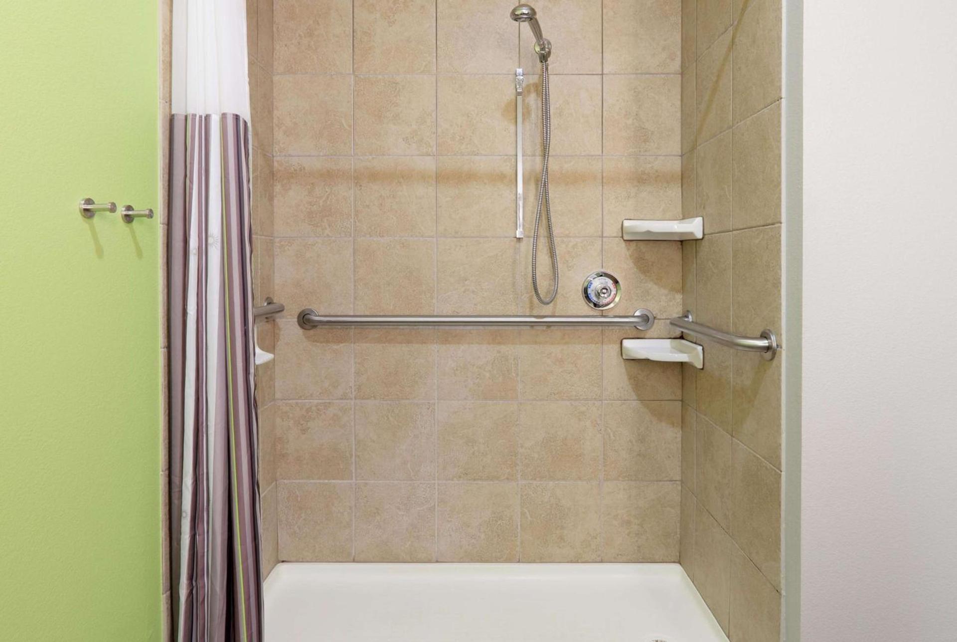 La Quinta by Wyndham Tyler South photo 8