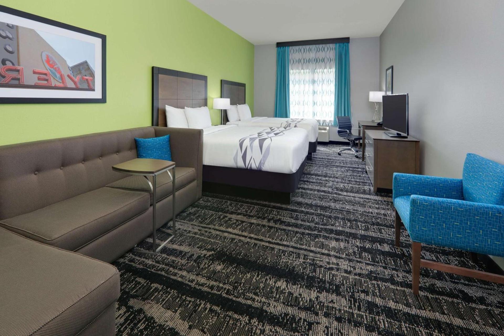 La Quinta by Wyndham Tyler South photo 12
