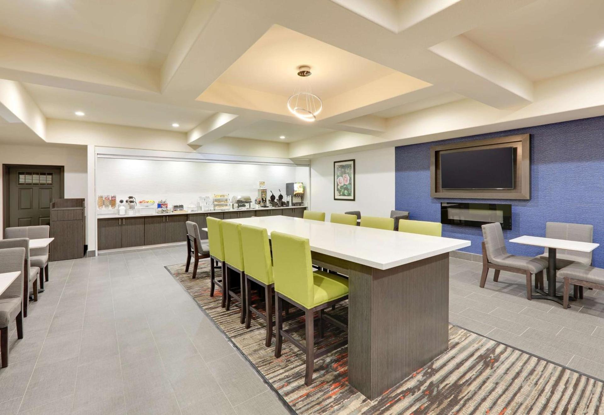 La Quinta by Wyndham Tyler South photo 33