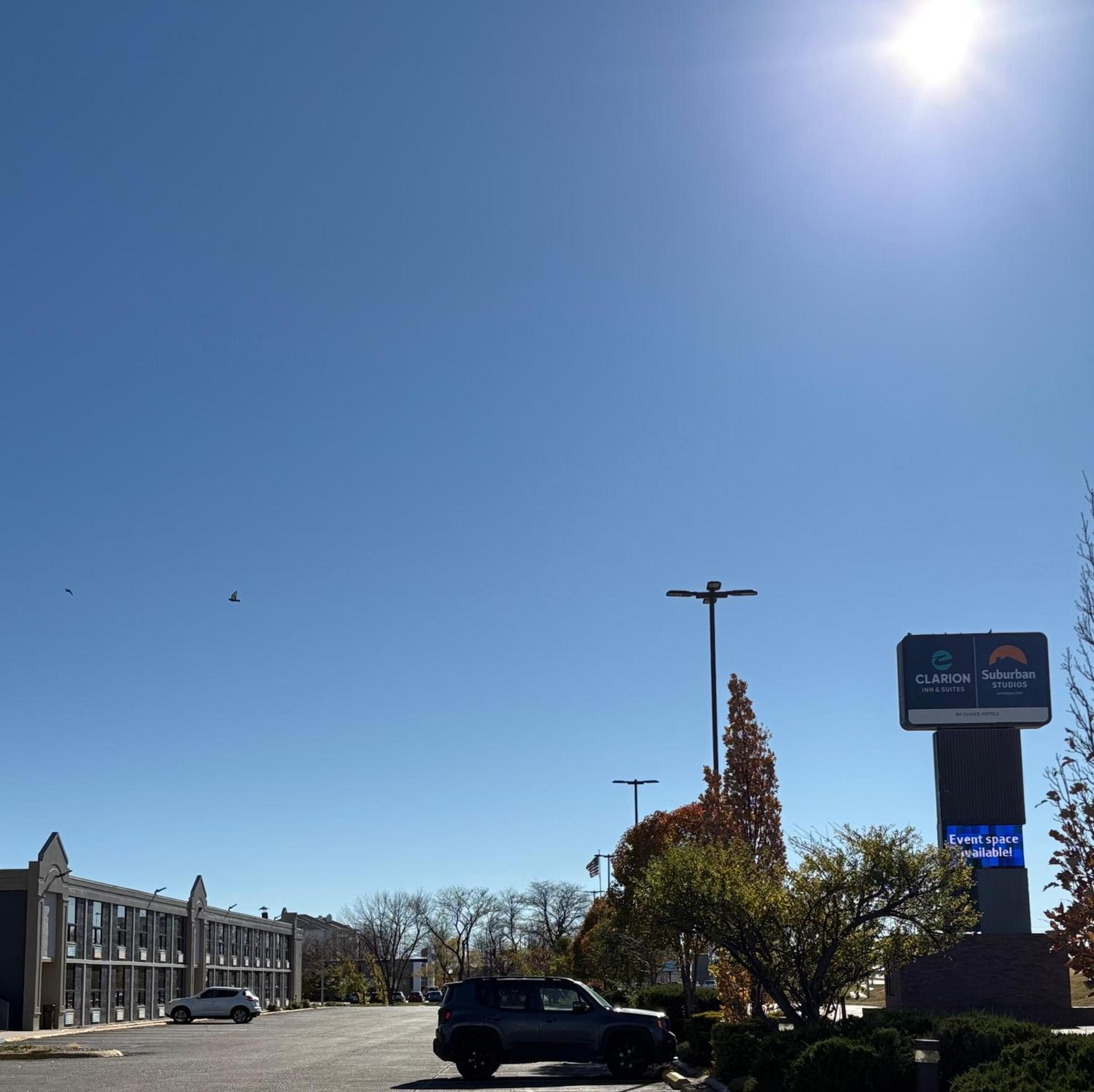 Clarion Inn and Suites Convention Center Kearney photo 2