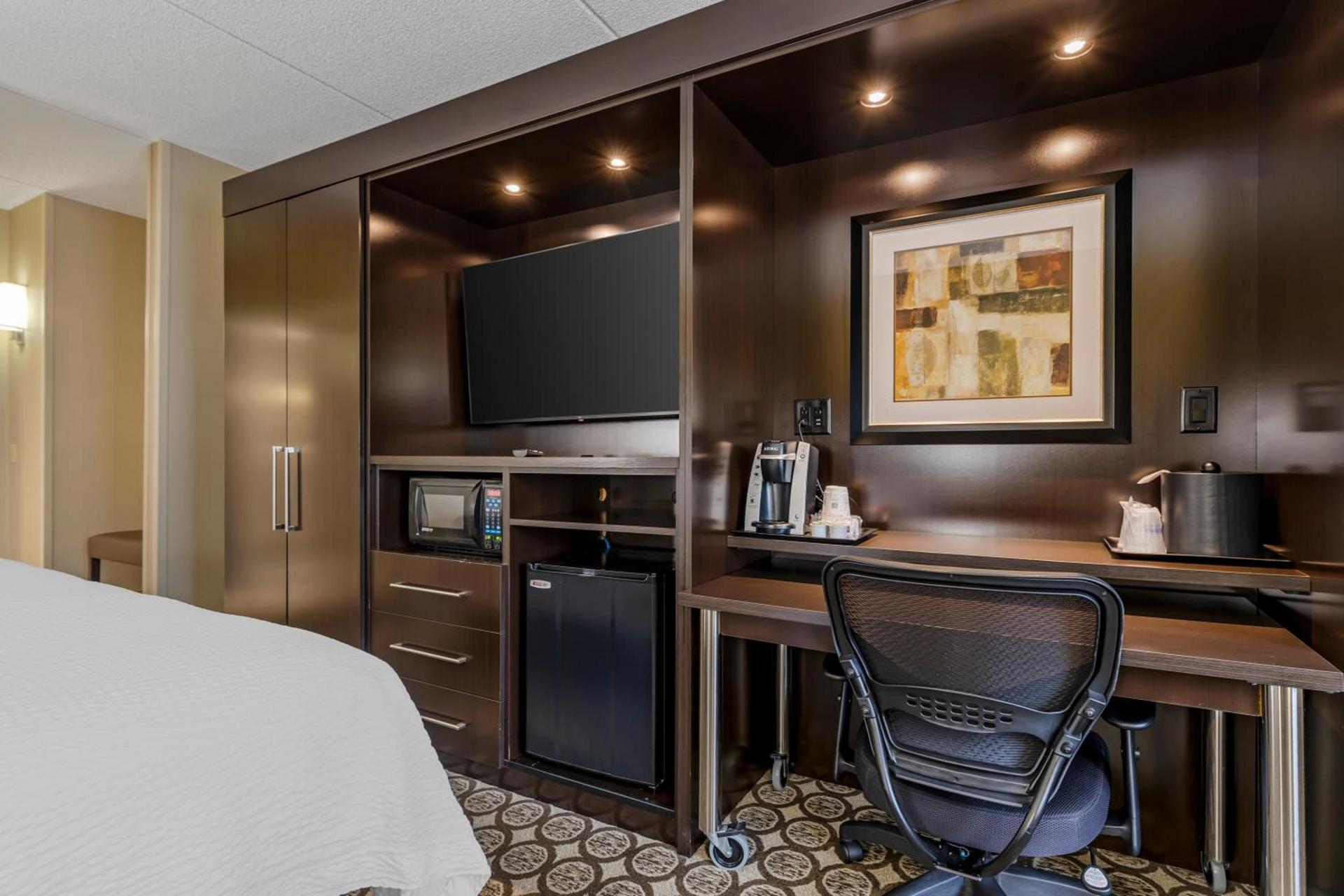 Best Western Plus InnTowner Madison photo 23