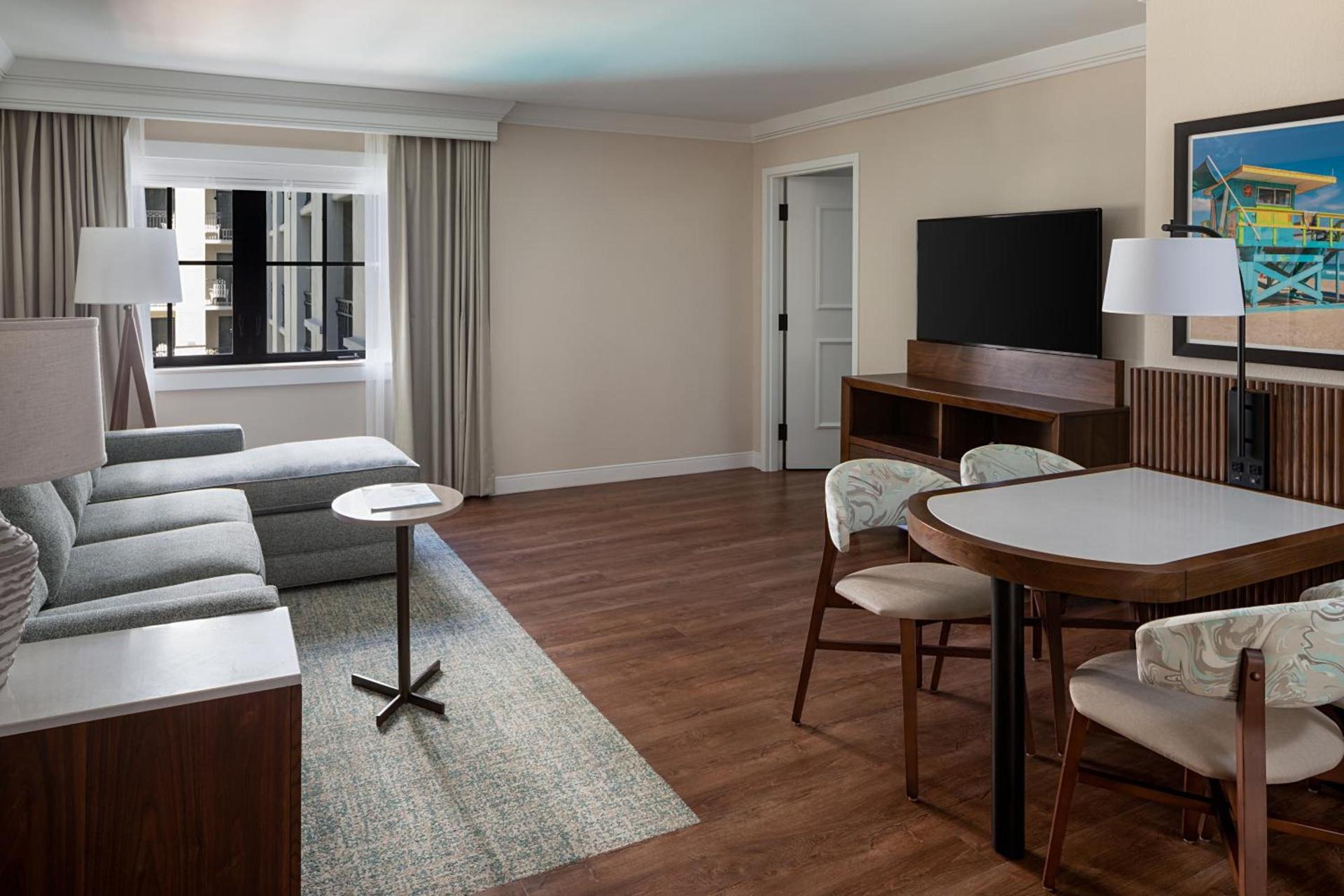 The Atlantic Suites on the Ave photo 33