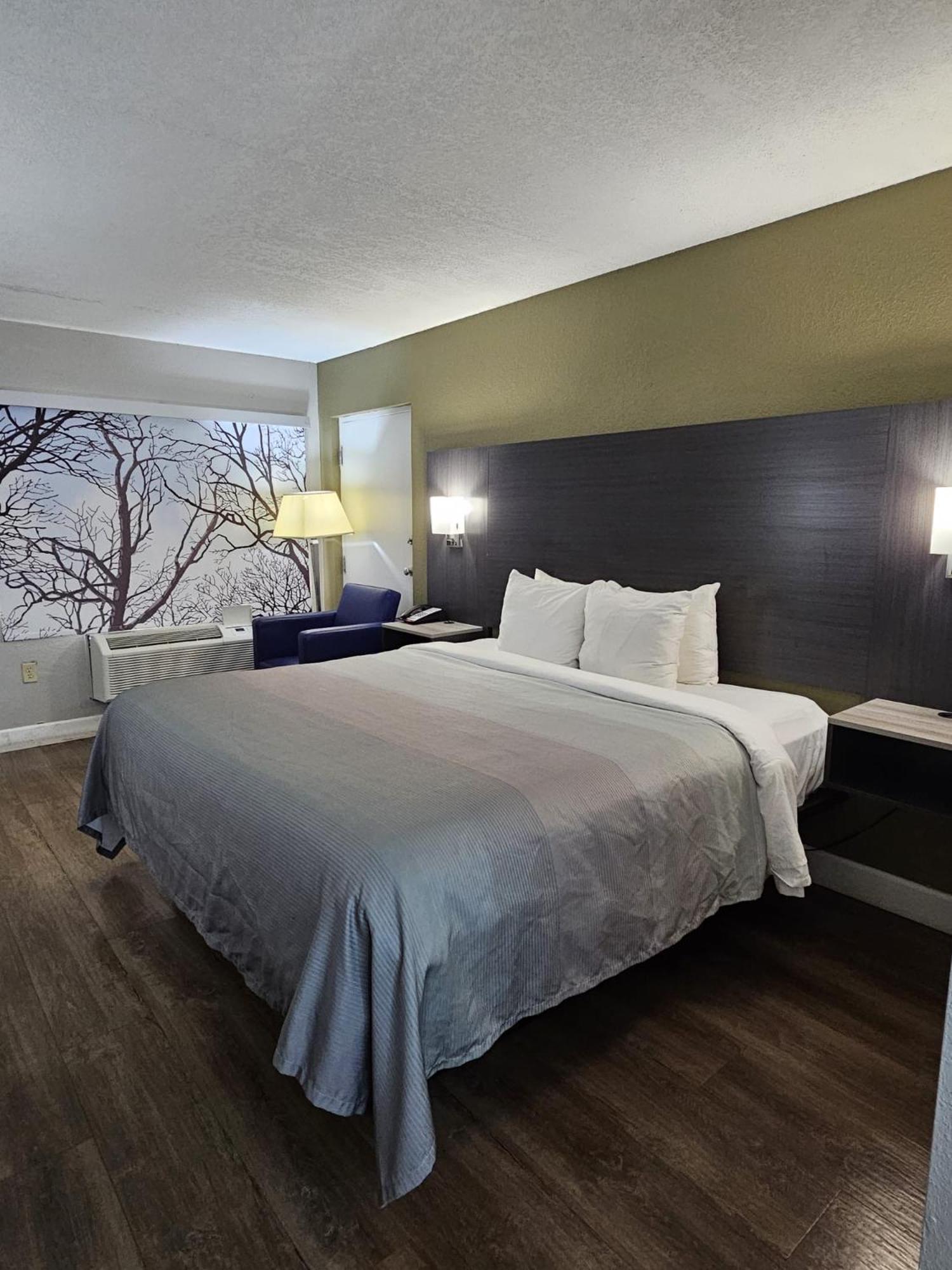 Quality Inn near Blue Spring photo 18
