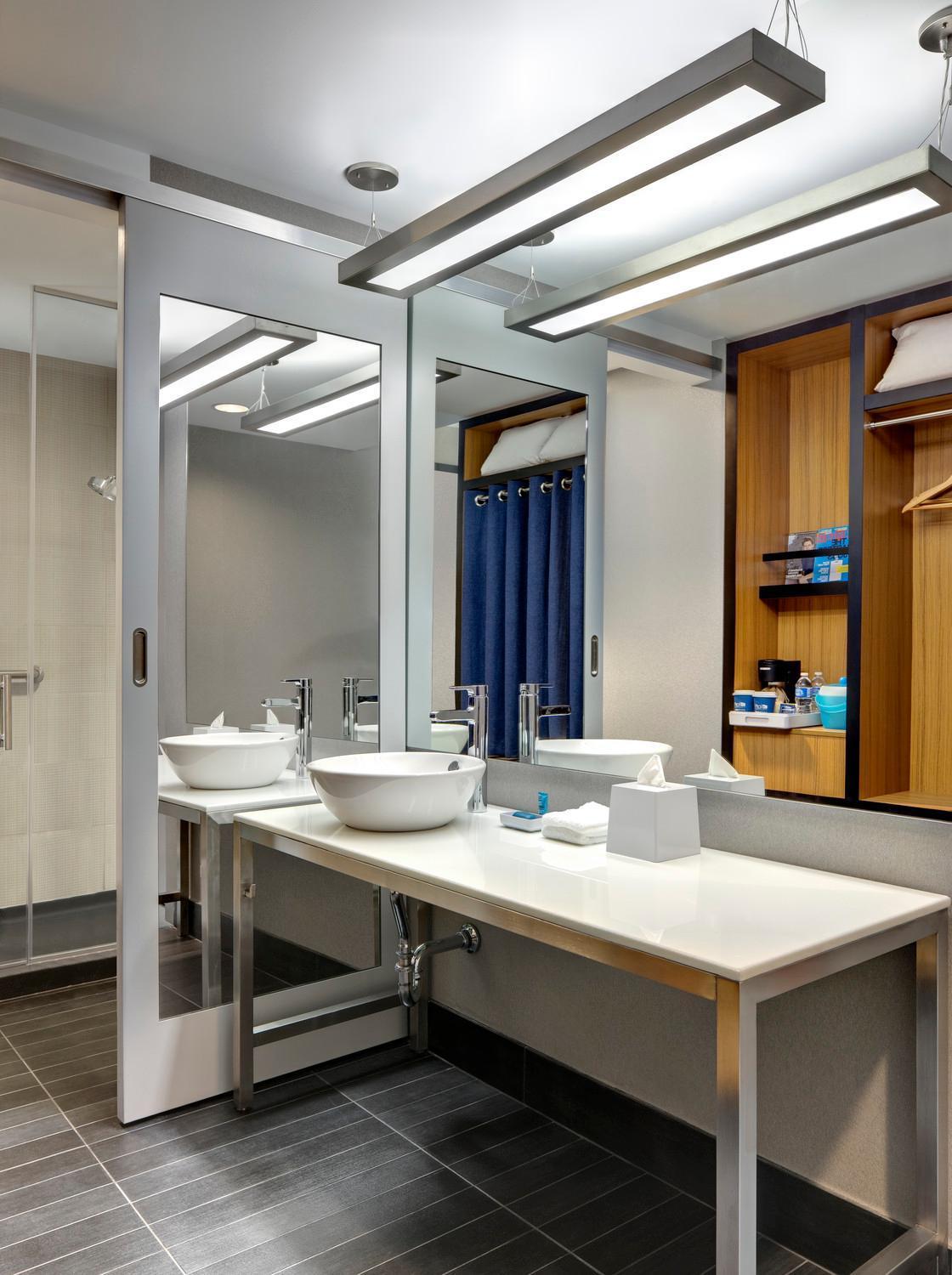 Aloft by Marriott New York Brooklyn photo 18