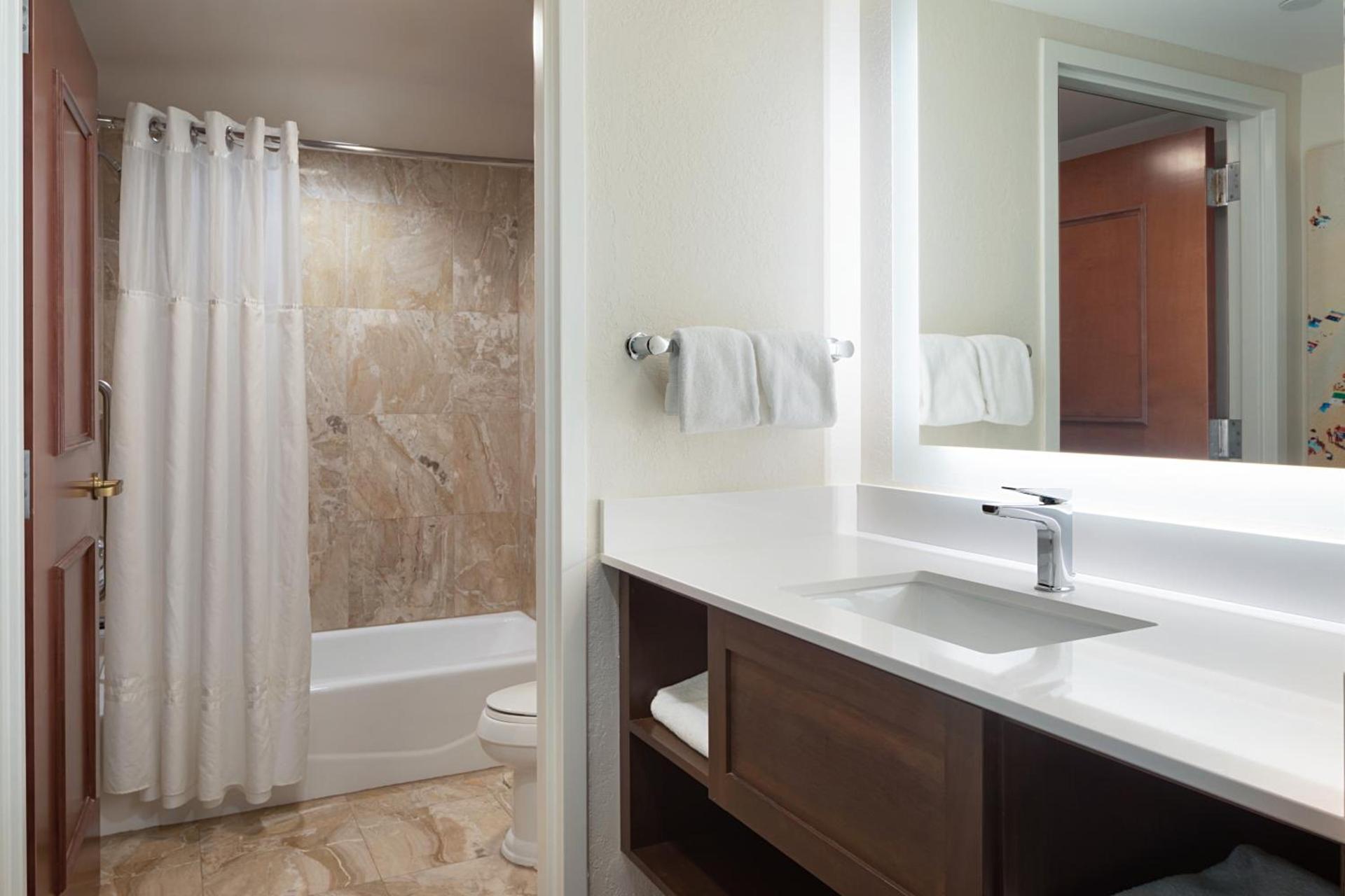 The Atlantic Suites on the Ave photo 40