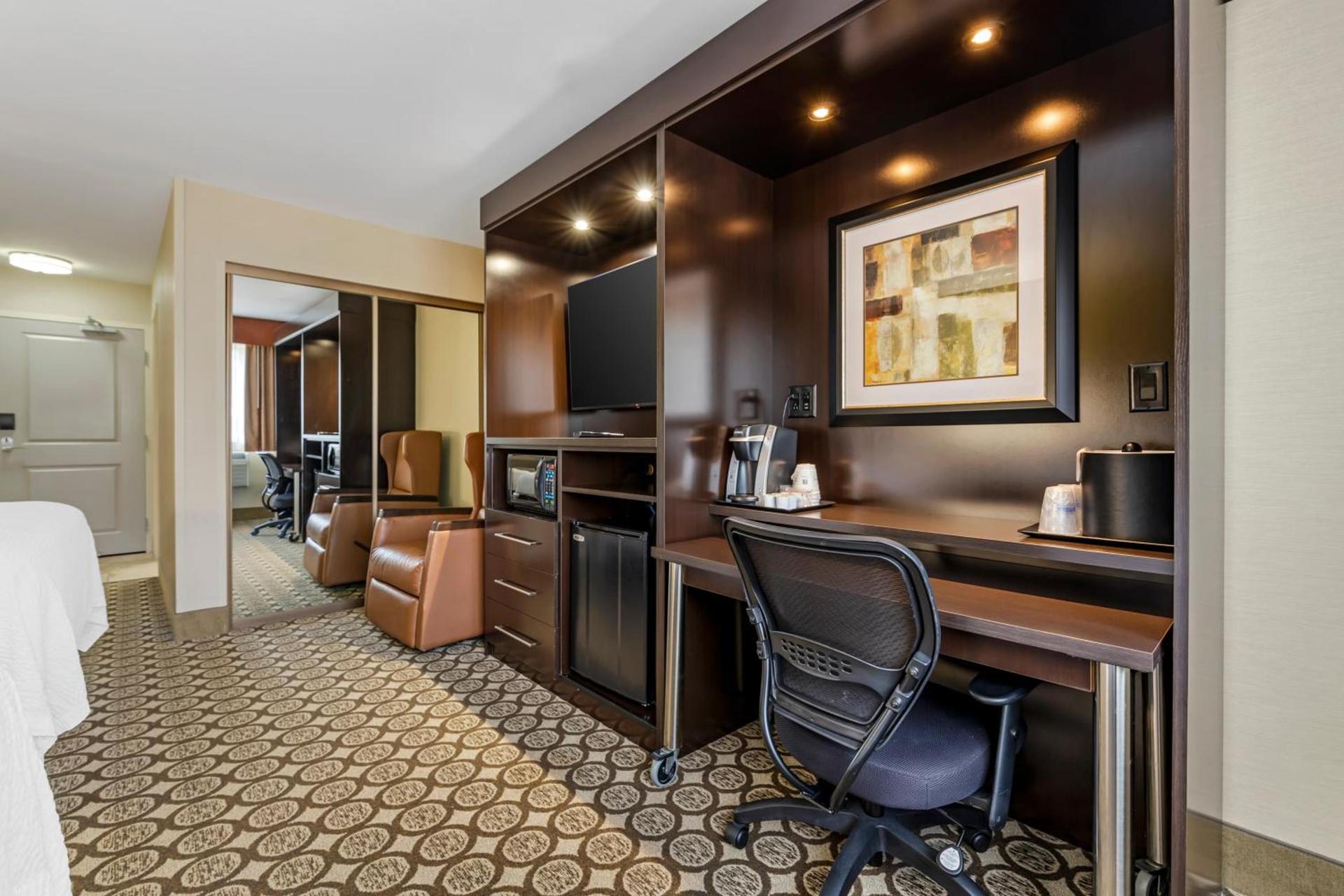 Best Western Plus InnTowner Madison photo 33