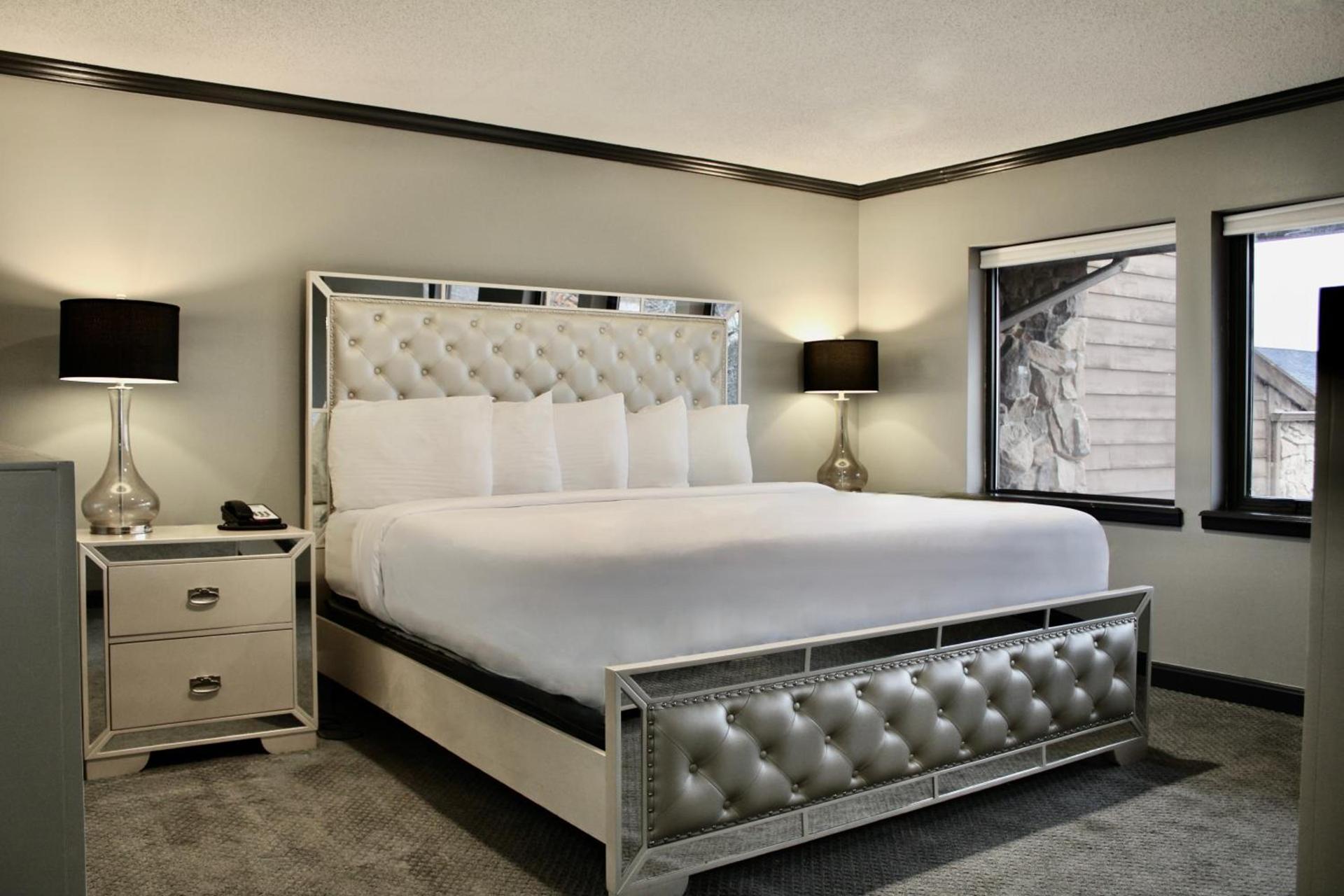 Carlton Lodge Hotel and Suites photo 22