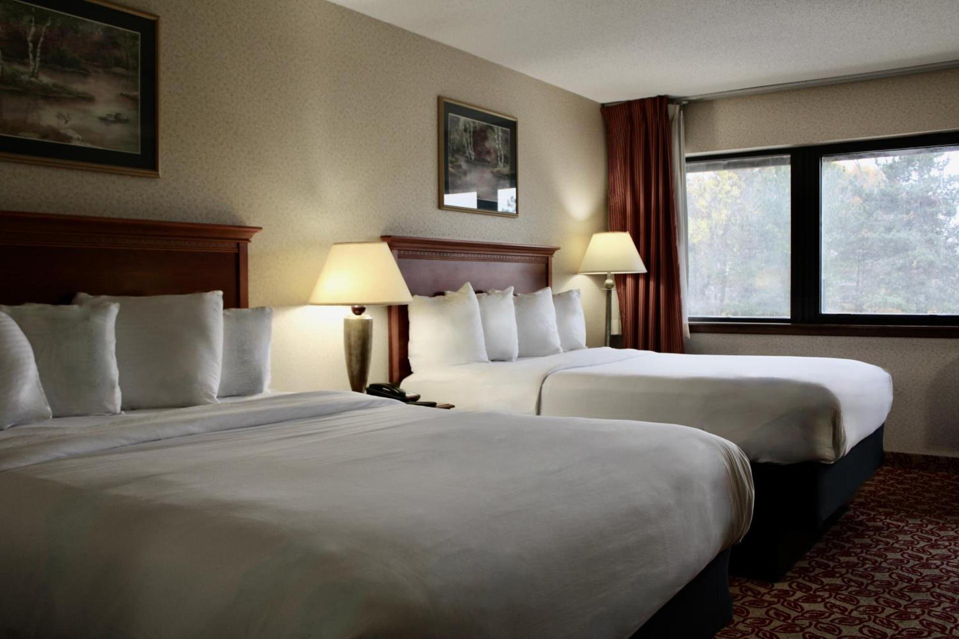 Carlton Lodge Hotel and Suites photo 28