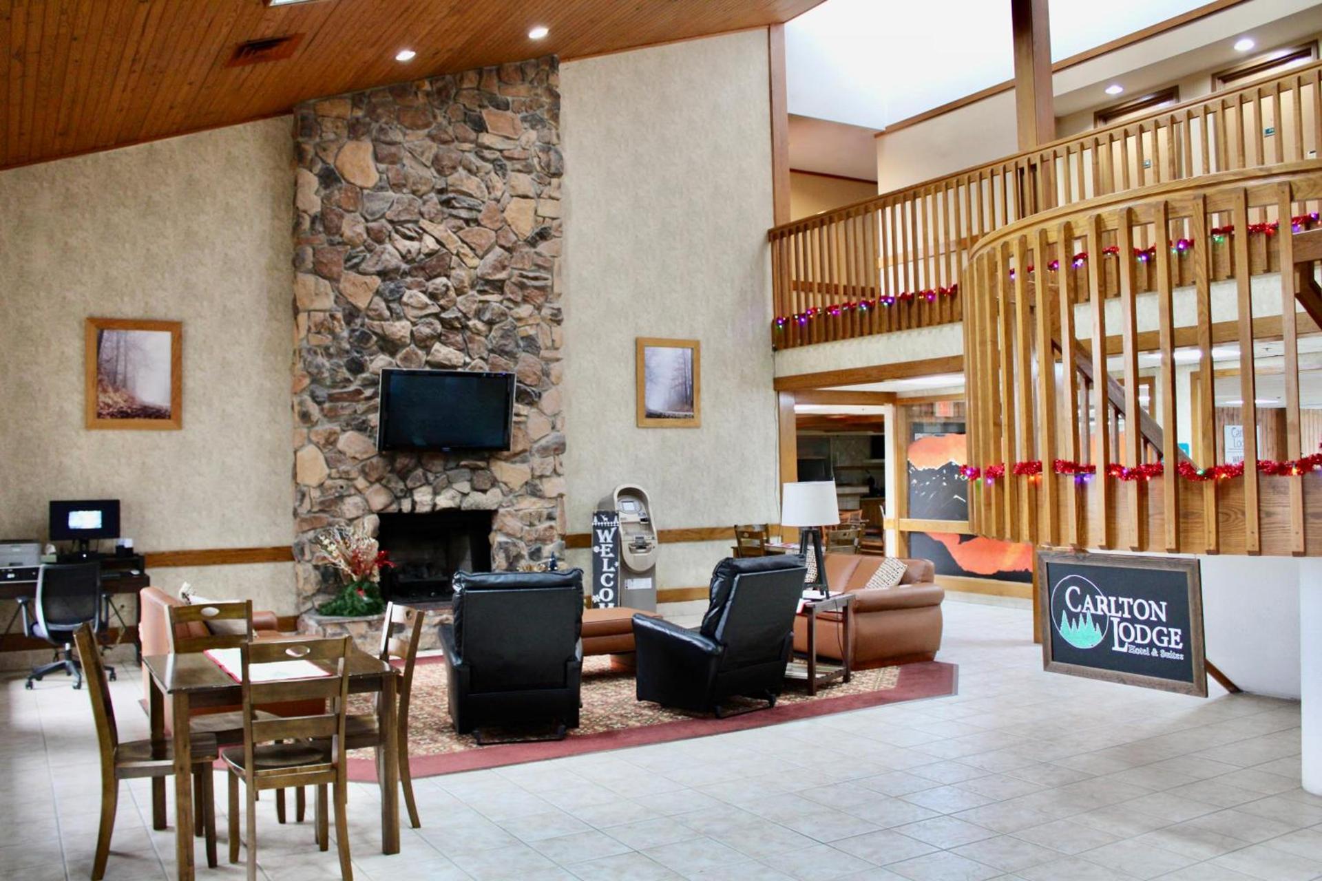 Carlton Lodge Hotel and Suites photo 9