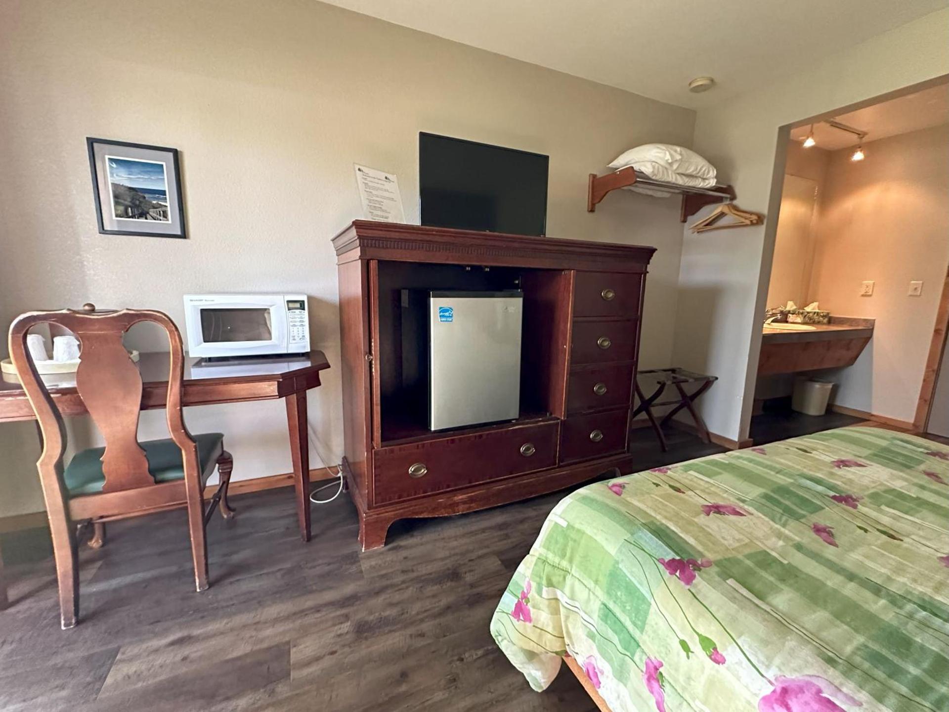 Timber Lodge Inn photo 19