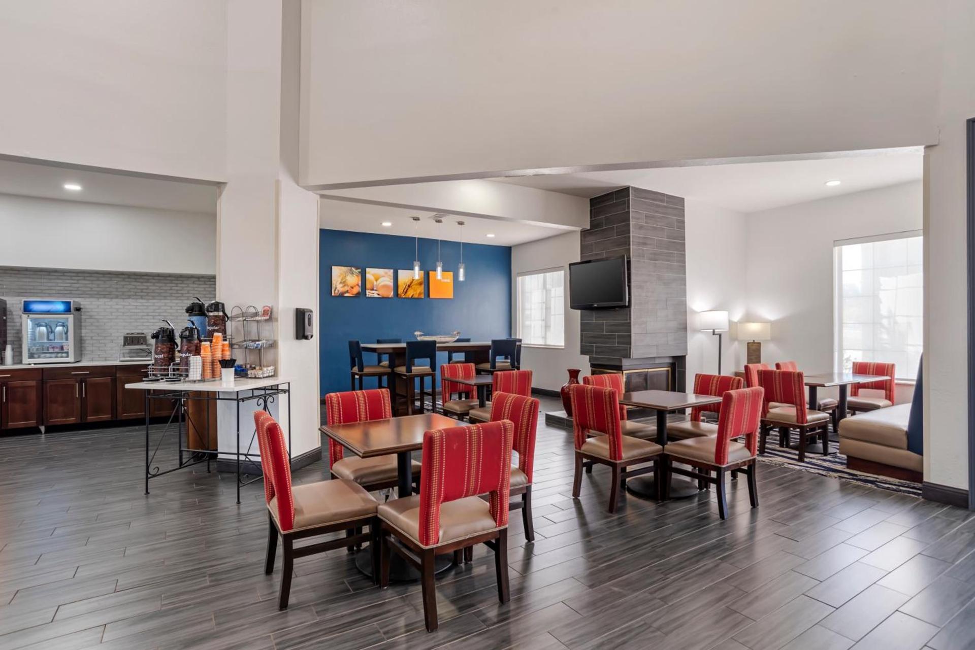 Comfort Suites Hattiesburg near University photo 54