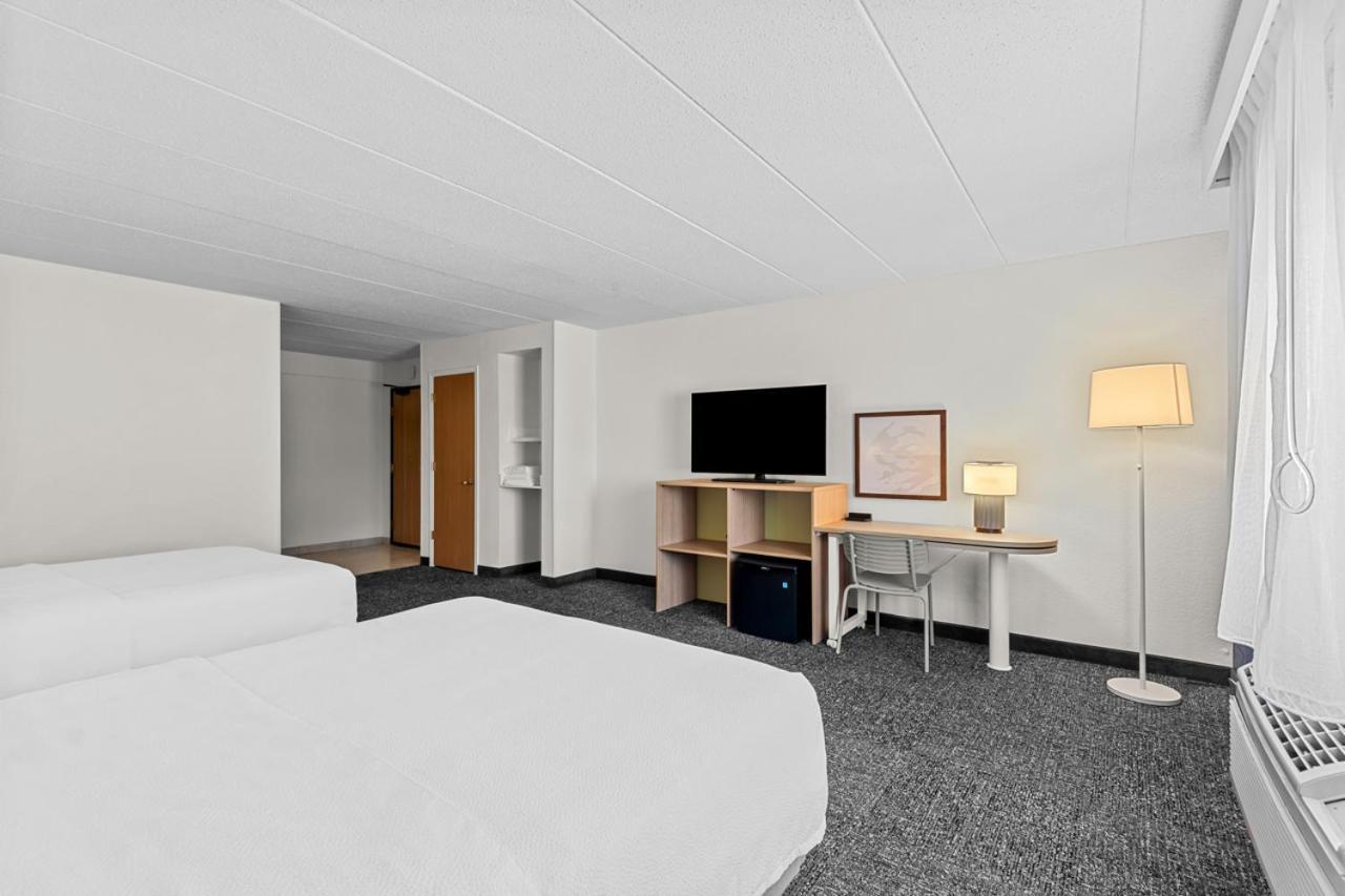 Spark by Hilton Cedar Falls photo 17