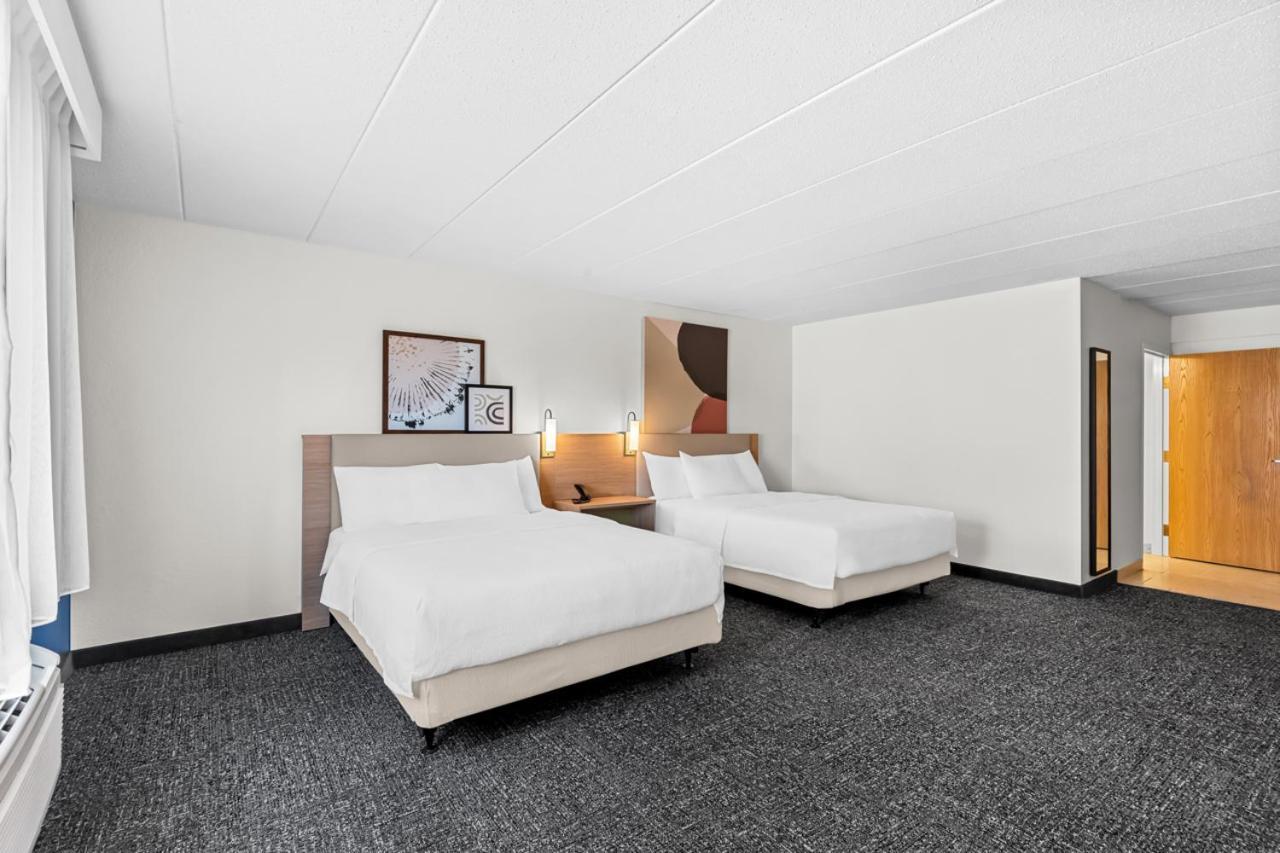 Spark by Hilton Cedar Falls photo 25